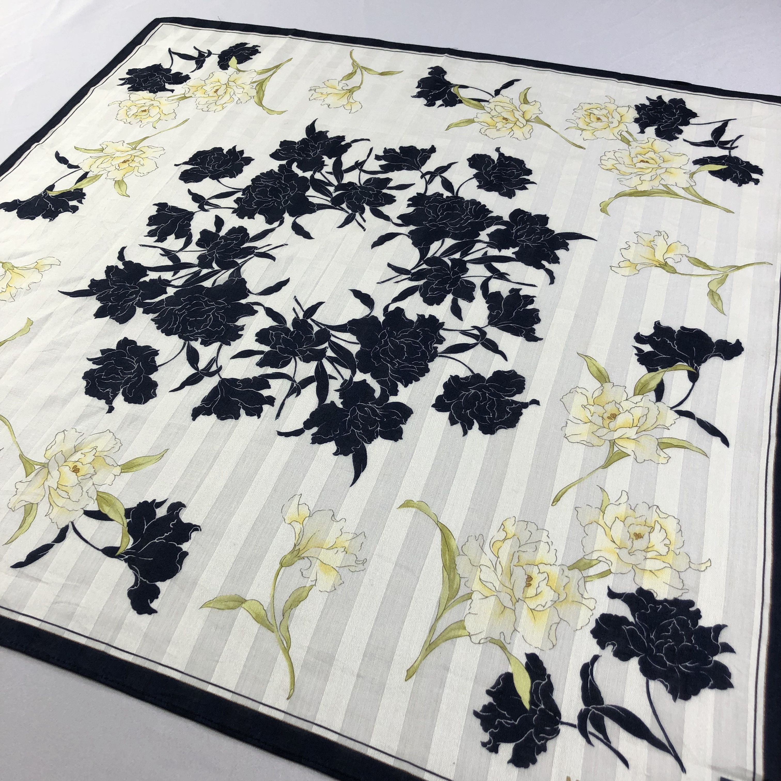 Mario Valentino × Vintage Mario Valentino Handkerchief Neckerchief Bandana H2059 Size ONE SIZE - 3 Thumbnail