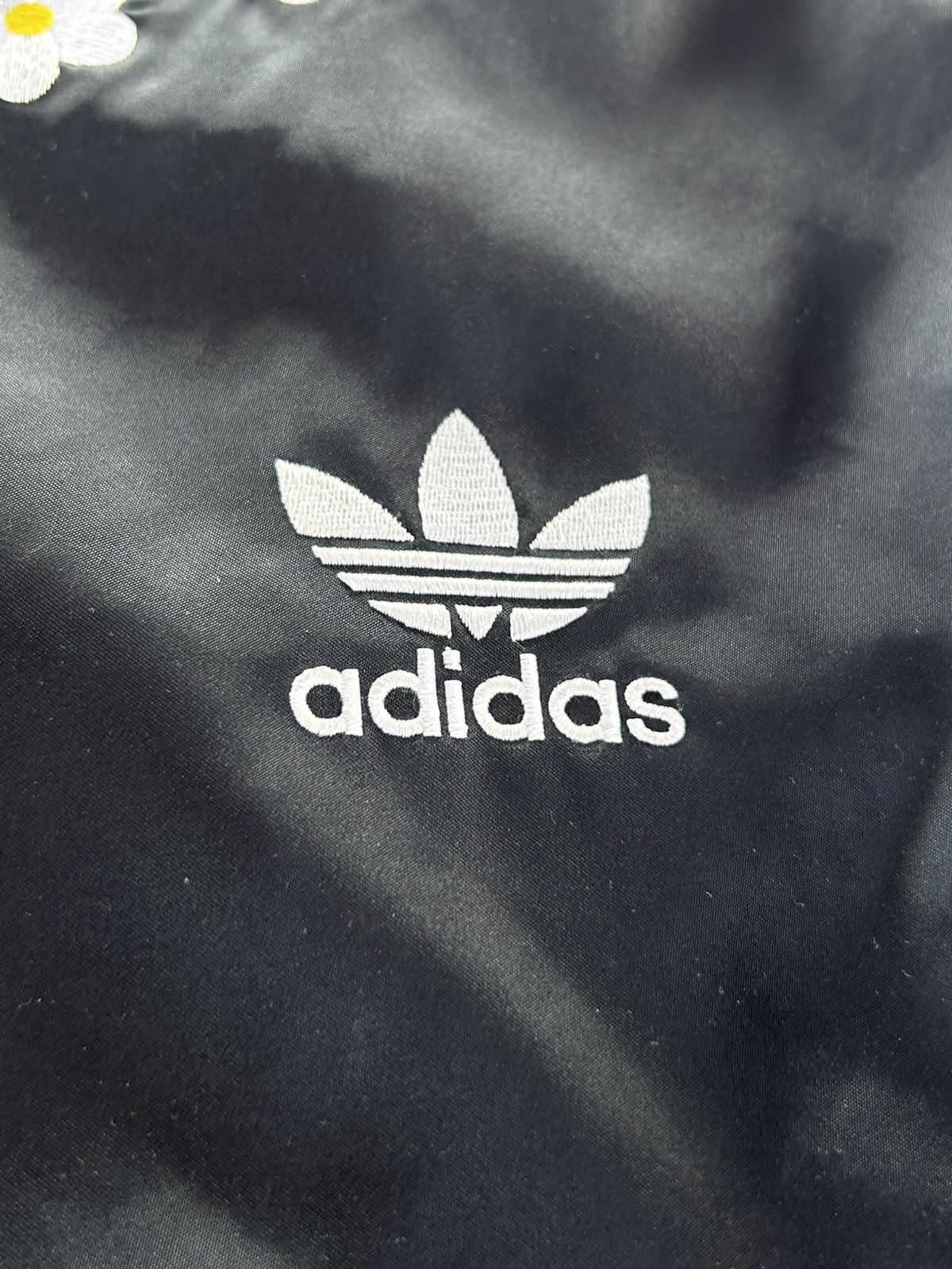 Human Made Adidas x Pharrell Williams Flowers 528Hz Buttom Track Jacket Size US M / EU 48-50 / 2 - 7 Thumbnail
