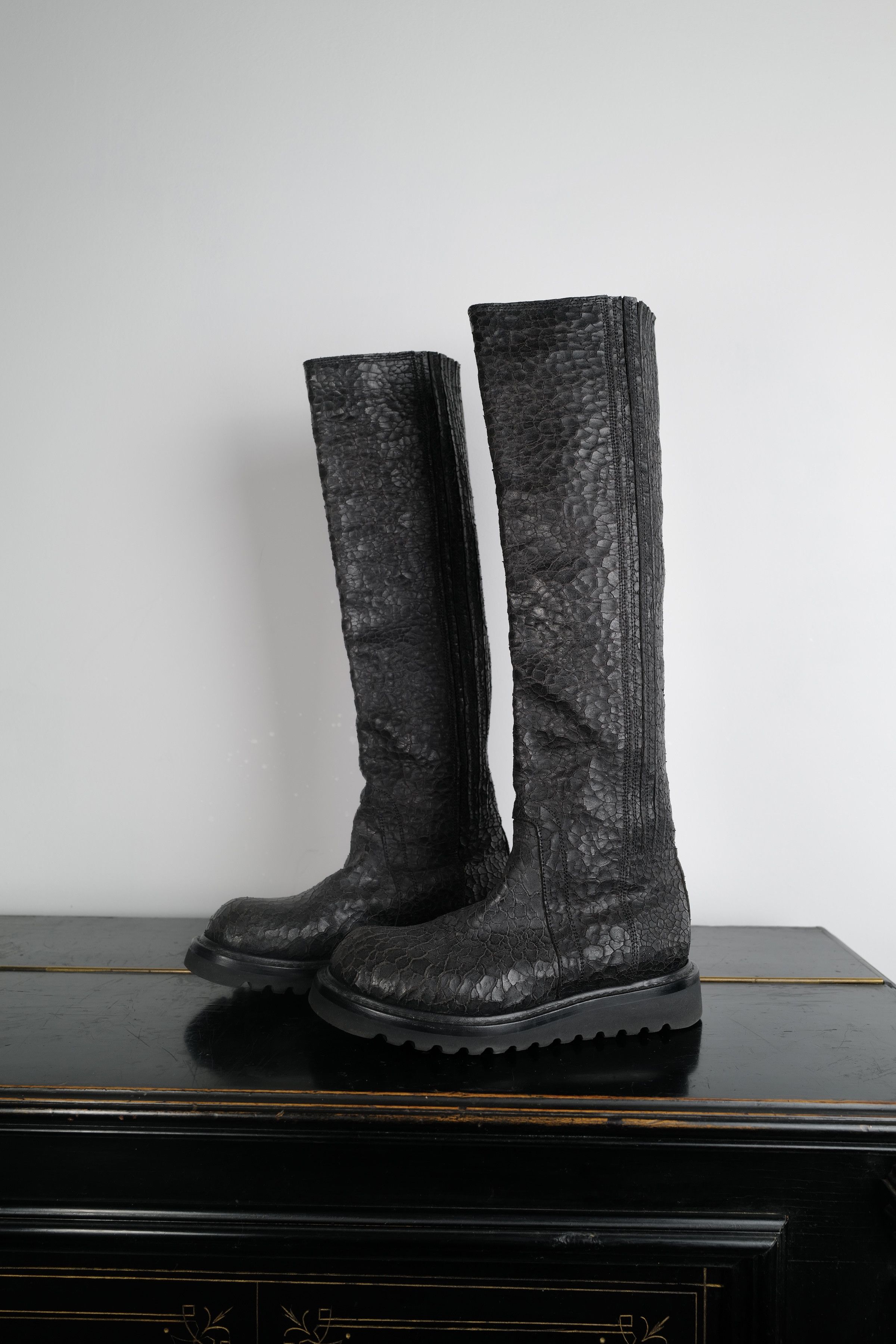 Rick Owens Rick Owens Cracked Leather Knee Boots Size US 7 / IT 37 - 9 Thumbnail