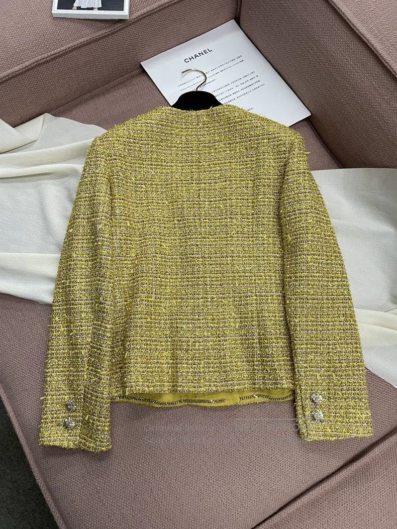Chanel Chanel 23C gold yellow soft tweed sequin pocket jacket Size XS / US 0-2 / IT 36-38 - 3 Thumbnail