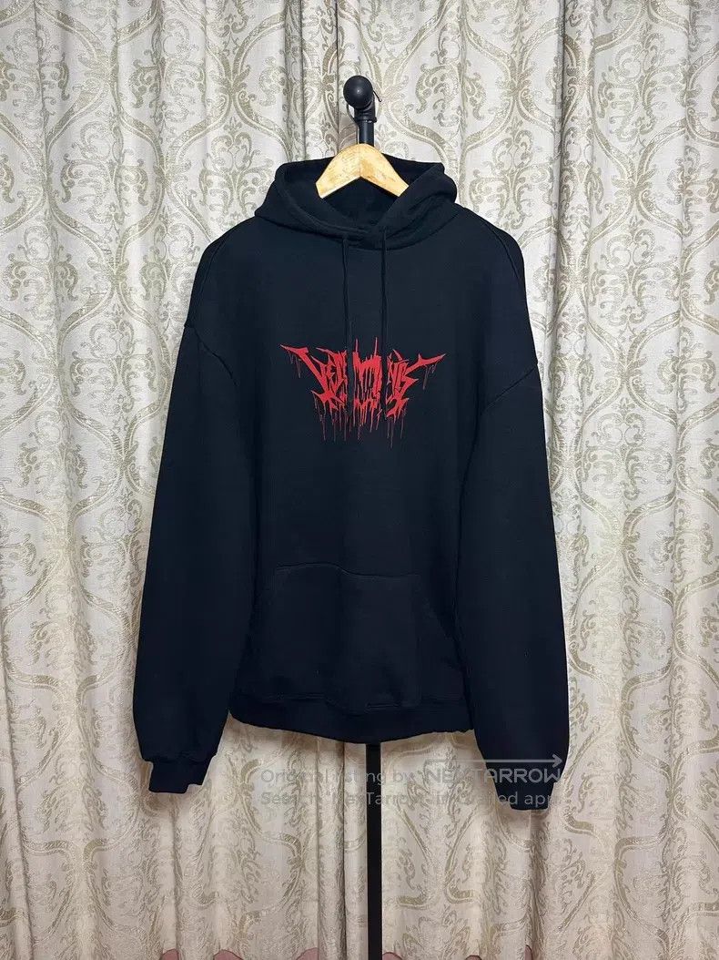 Vetements Vetements Blood Droplet Sanskrit Heavy Hoodie Size US S / EU 44-46 / 1 - 1 Thumbnail