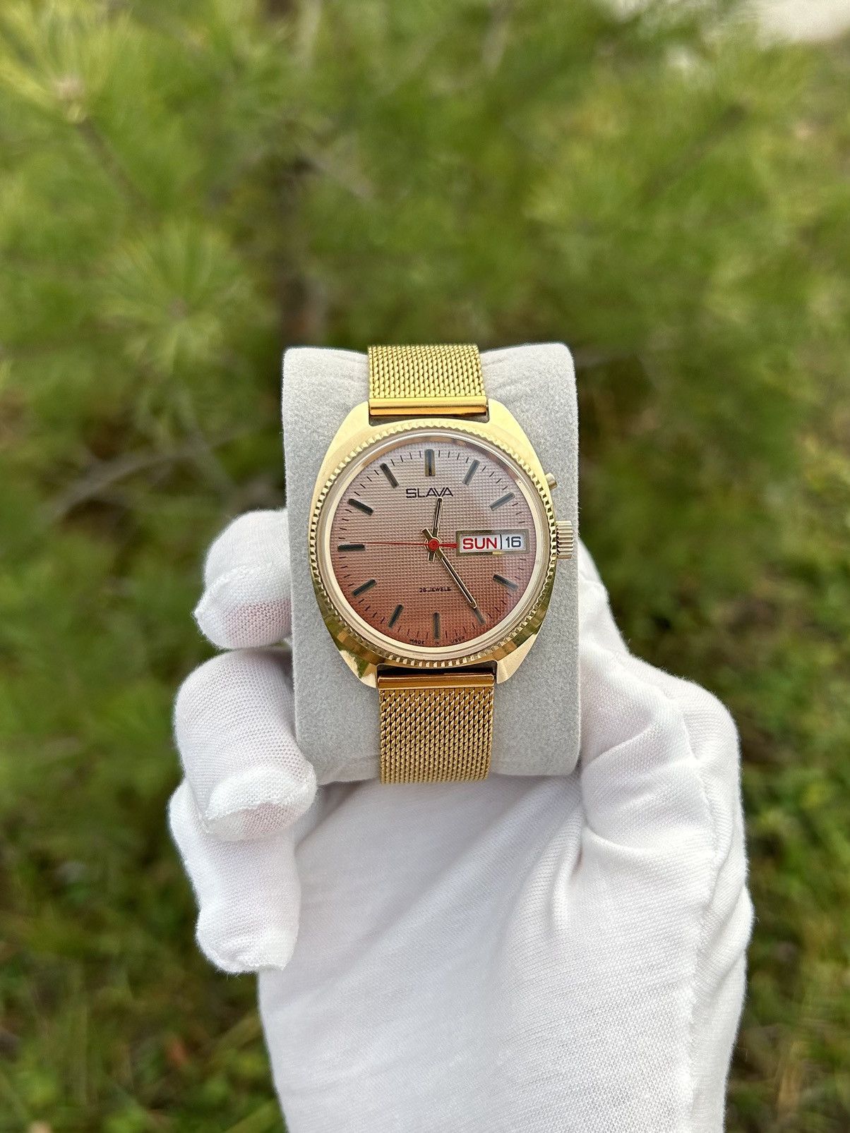 Vintage Vintage Watch Slava Mechanical Made in USSR Authentic 1980s Size ONE SIZE - 1 Thumbnail