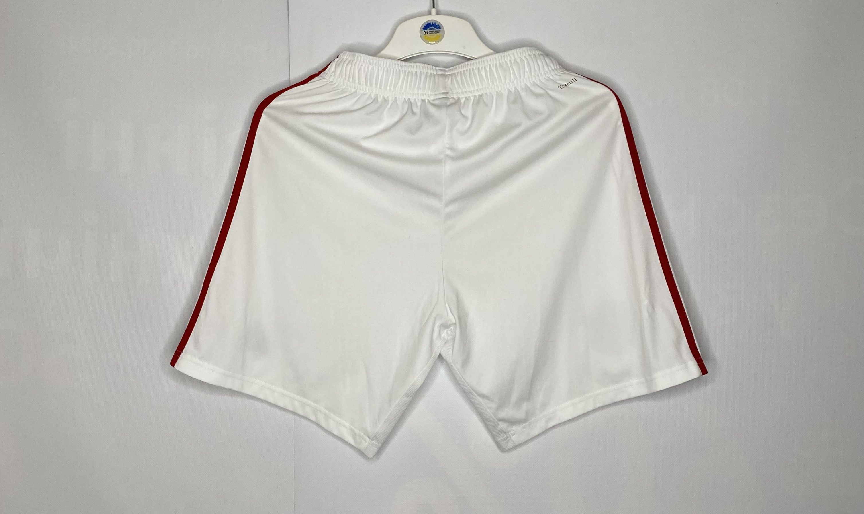 Adidas MANCHESTER UNITED 2019 2020 HOME FOOTBALL SOCCER SHORTS Size US 32 / EU 48 - 2 Thumbnail