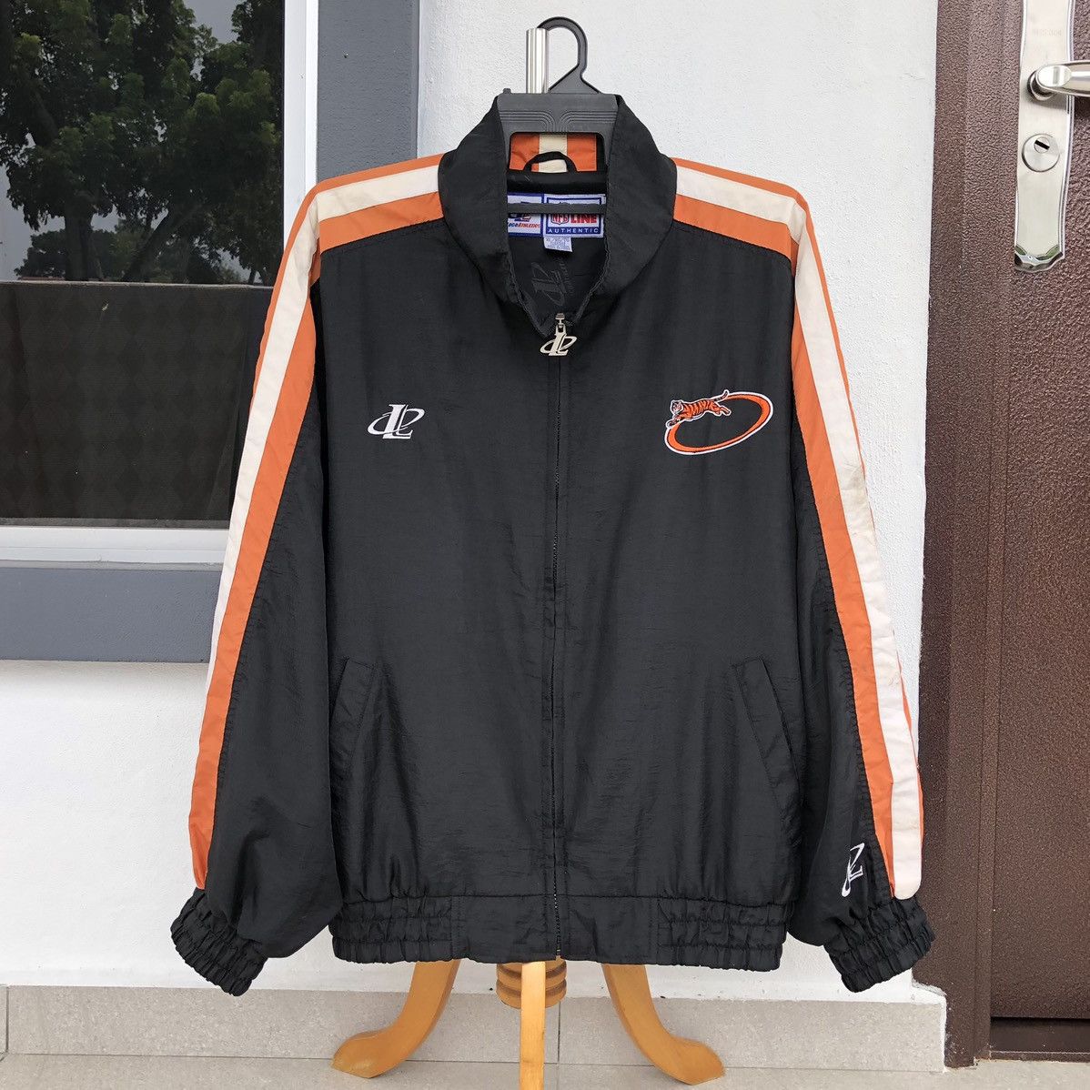 NFL VTG Logo Athletic Pro Line Cincinatti Bengals NFL Jacket Size US XL / EU 56 / 4 - 3 Thumbnail
