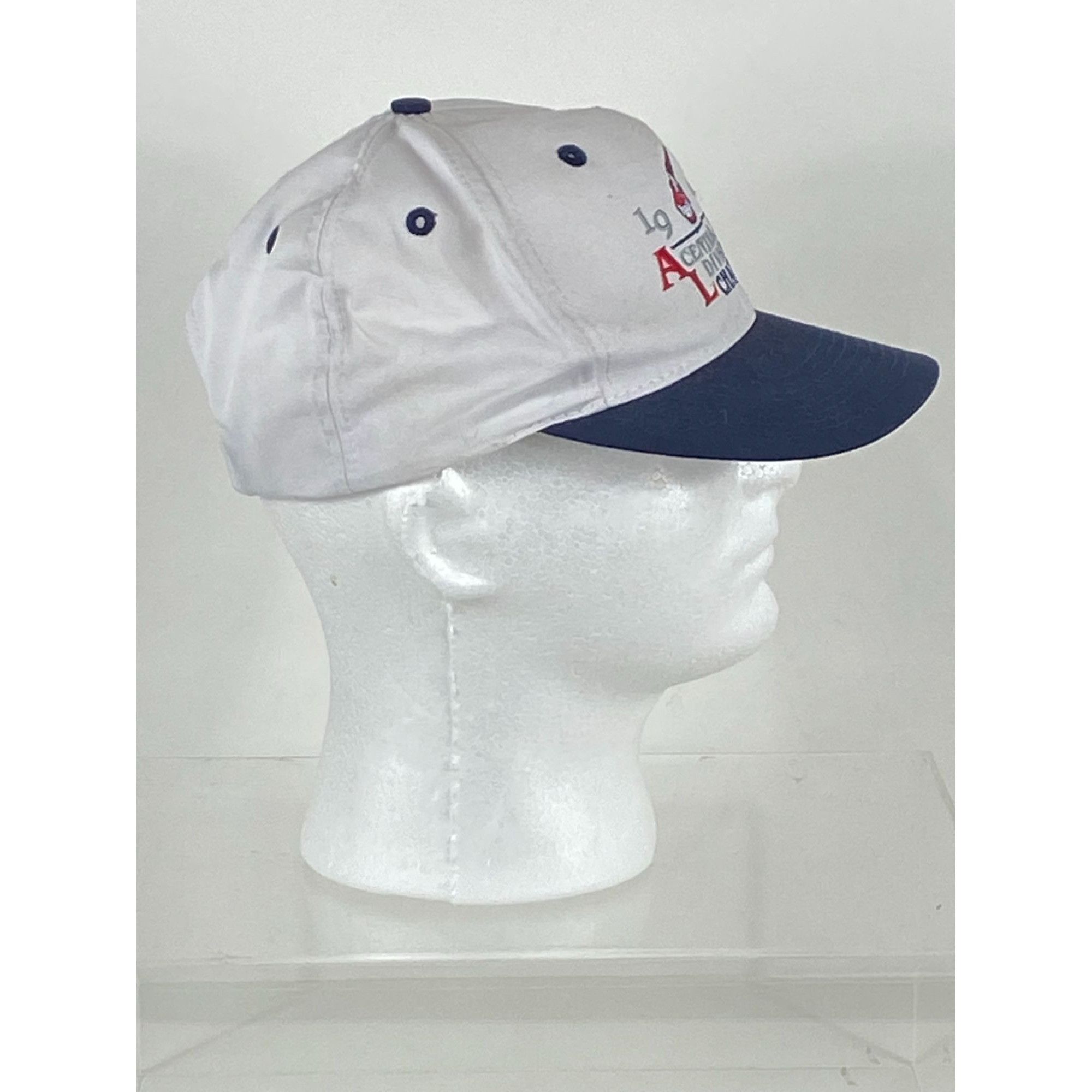 Logo 7 × Vintage VTG Logo 7 '97 Cleveland Indians AL Central Division Champio Size ONE SIZE - 3 Thumbnail