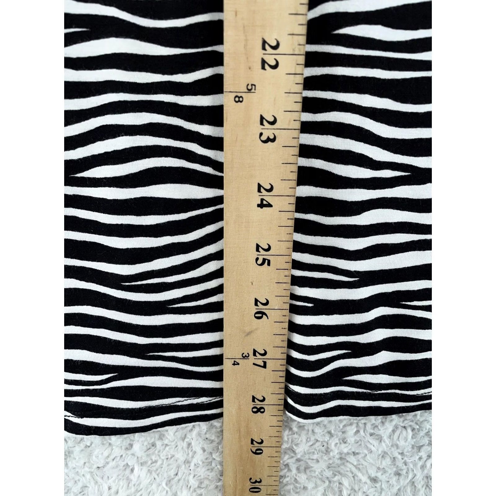 Michael Kors Michael Kors Blouse Womens XL Black White Zebra Print Keyhole Round Neck Top Size XL / US 12-14 / IT 48-50 - 5 Thumbnail