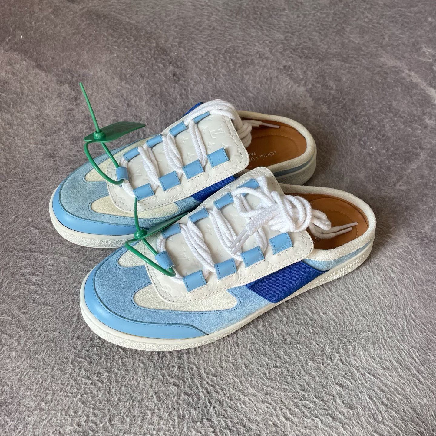 Louis Vuitton Louis Vuitton Blue Sandals 37 Women Size US 6.5 / IT 36.5 - 1 Thumbnail