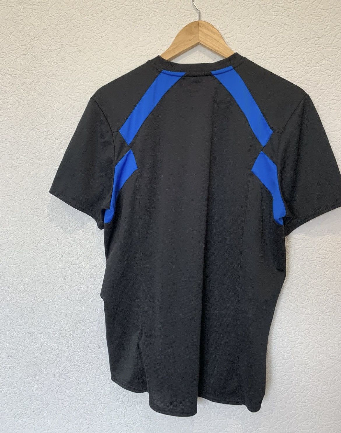 Umbro EVERTON UMBRO BLACK TRAINING JERSEY SOCCER FOOTBALL Size US L / EU 52-54 / 3 - 6 Thumbnail