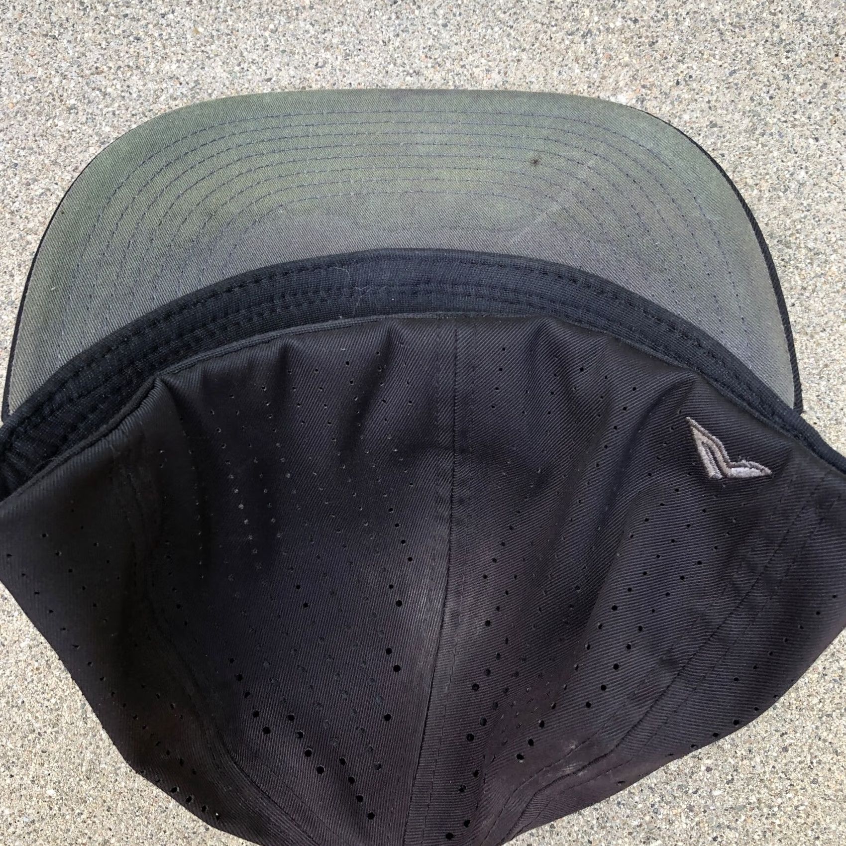 Vintage PACIFIC HEADWEAR VENOMEX Vented Hat Men's SM/MD Black Fitted Baseball Cap Size ONE SIZE - 4 Thumbnail