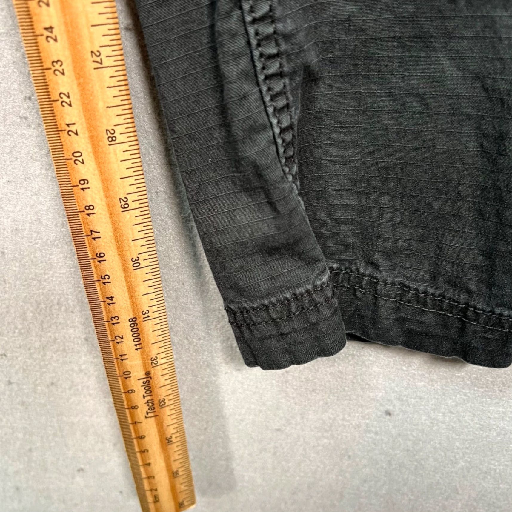 Gap Gap Mens Cargo Slim Fit Pants 32 x 34 Black Cotton Blend Slim Straight Front Cargo Pocket Black 1969 Gap 32x34 Mens Pants Size US 32 / EU 48 - 7 Thumbnail
