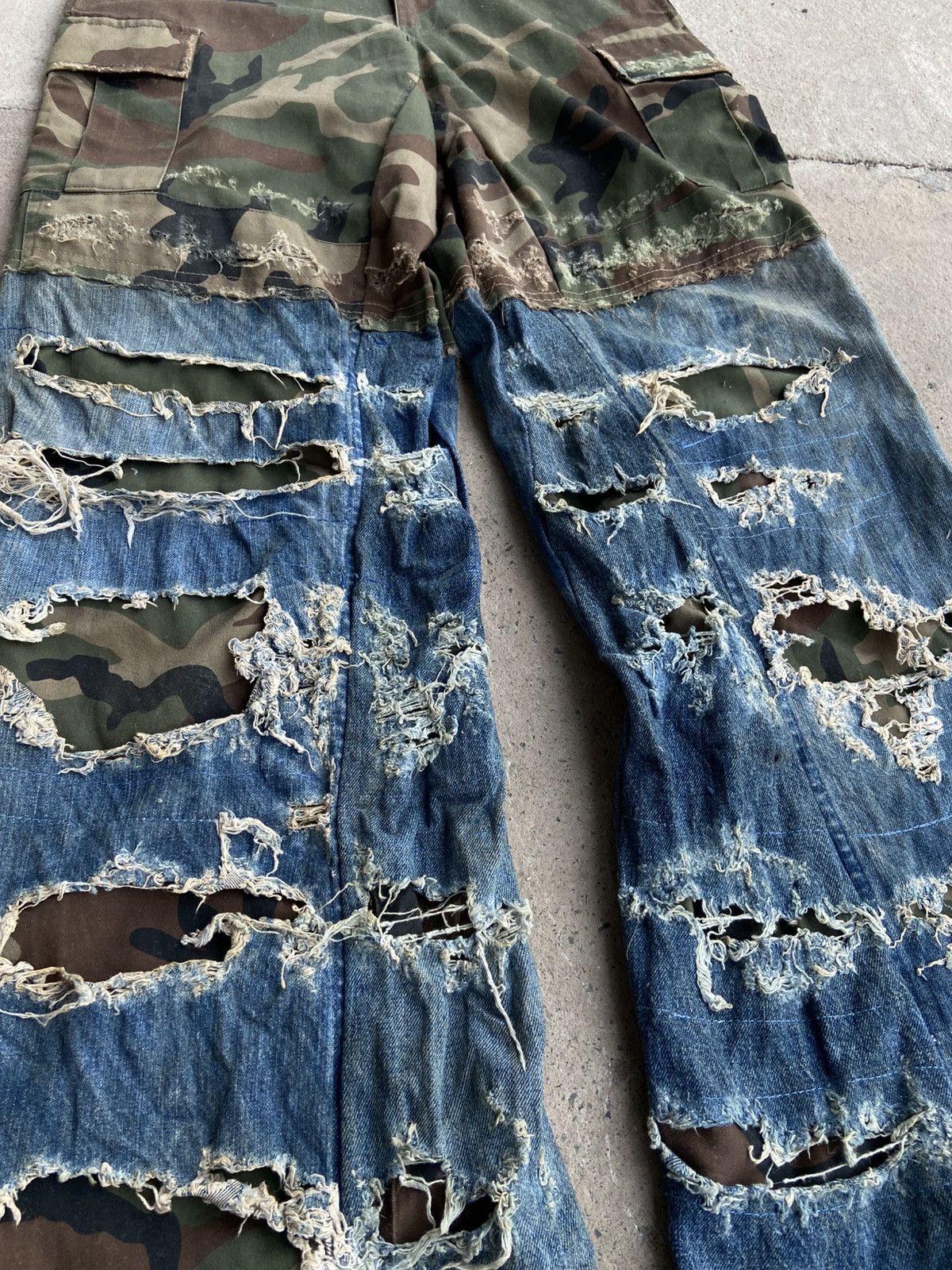 Japanese Brand × Vintage 1of1 Camo patchwork denim jeans with distressed details Size US 32 / EU 48 - 2 Thumbnail