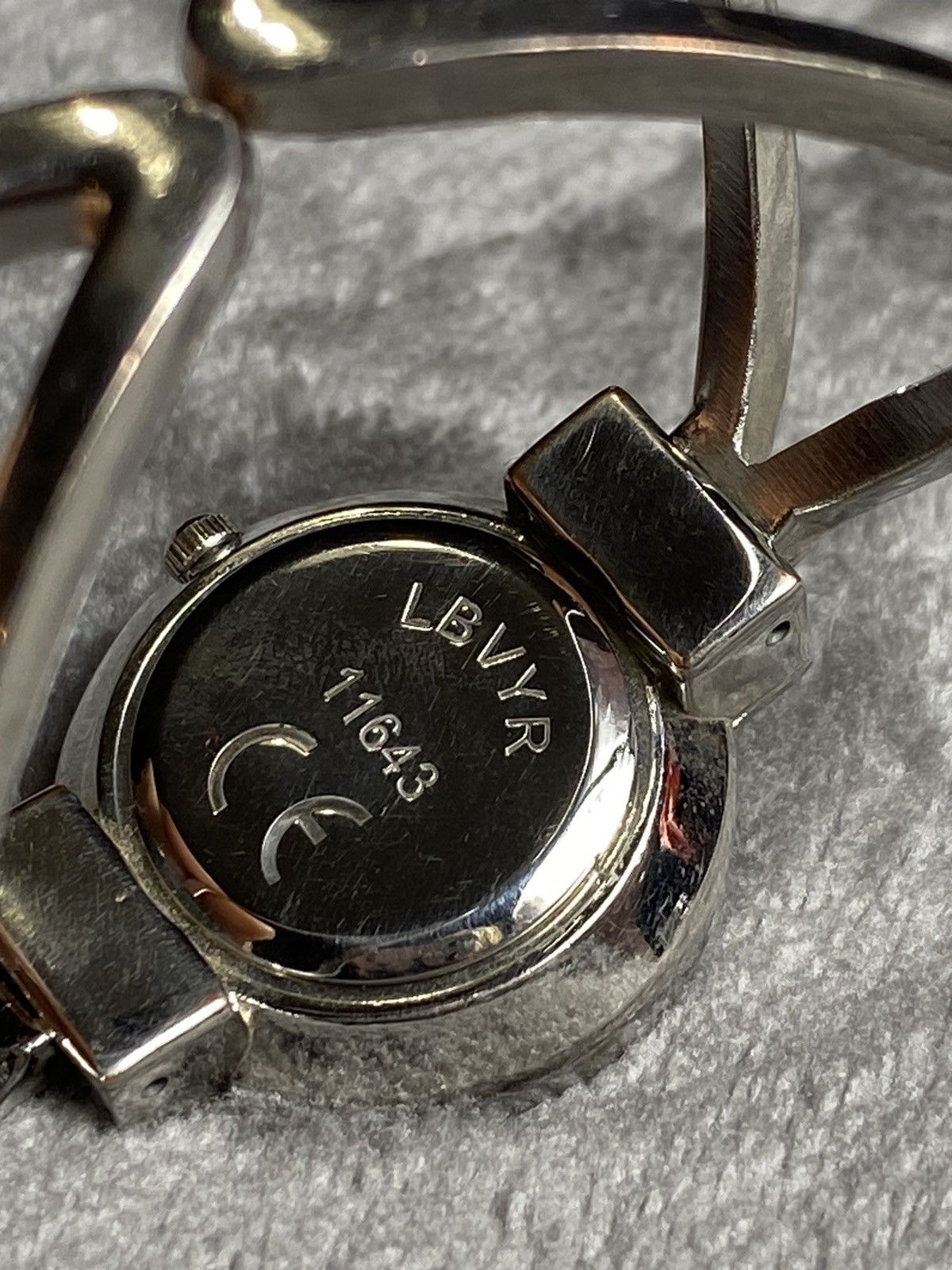 Japanese Brand × Vintage Futuristic Vintage Bracelet-Watch in Japanese Style Size ONE SIZE - 5 Thumbnail