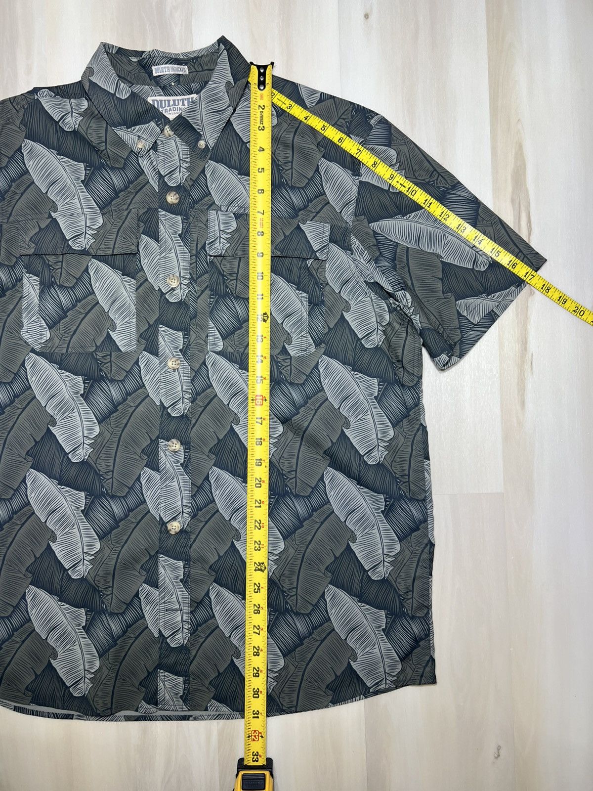 Duluth Trading Company Duluth Trading Untucked Men’s Button Down Shirt Hawaiian Size US L / EU 52-54 / 3 - 4 Thumbnail