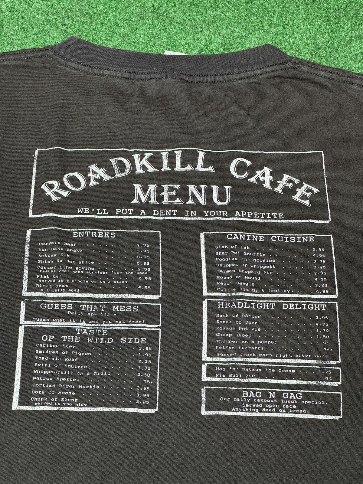 Vintage Vintage 90s Roadkill Cafe You Kill Em We Grill Em T Shirt Size US XL / EU 56 / 4 - 4 Thumbnail