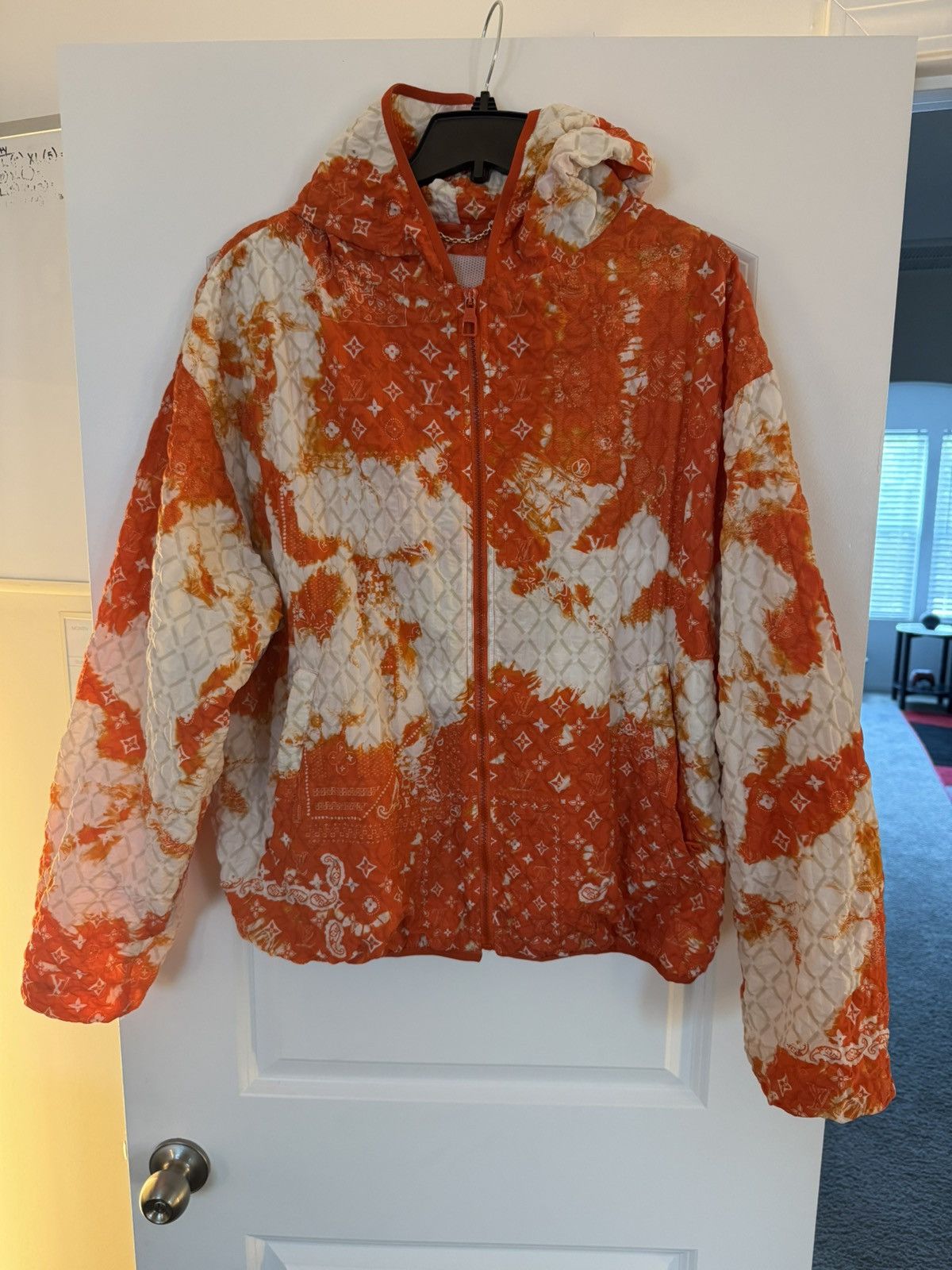 LOUIS VUITTON コート Louis Vuitton Louis Vuitton Show Full Print Embossed Gray