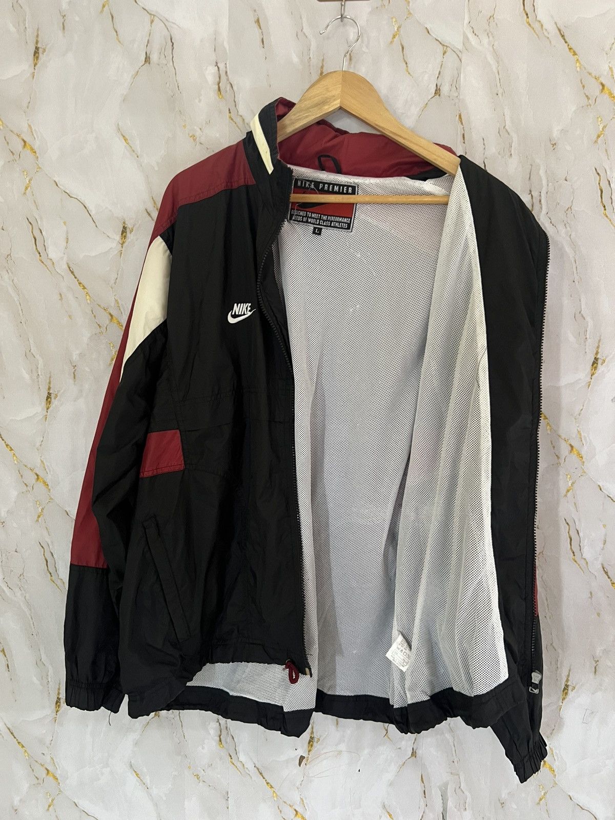 Nike VINTAGE NIKE LIGHT JACKET Size US L / EU 52-54 / 3 - 3 Thumbnail
