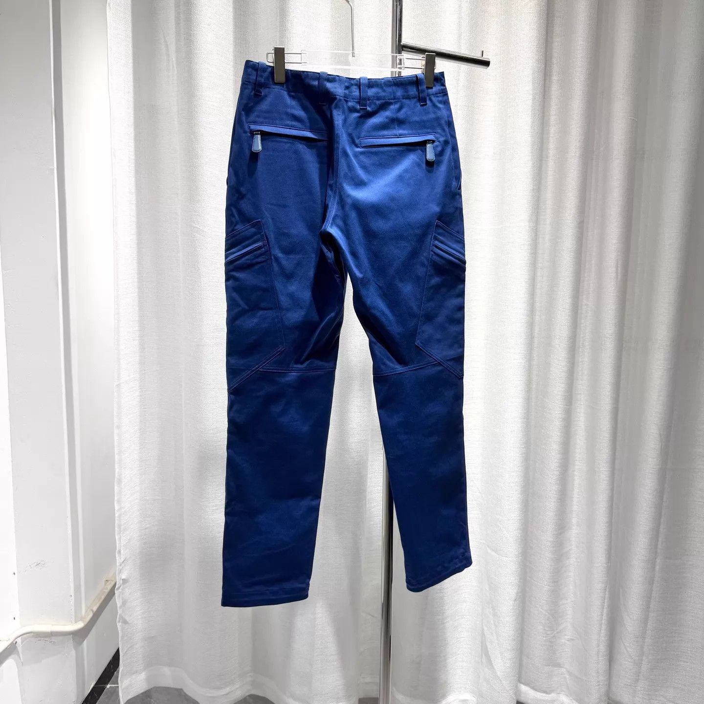 Burberry Burberry Cargo Pants Navy 46 Embroidered Twill Size US 30 / EU 46 - 2 Thumbnail