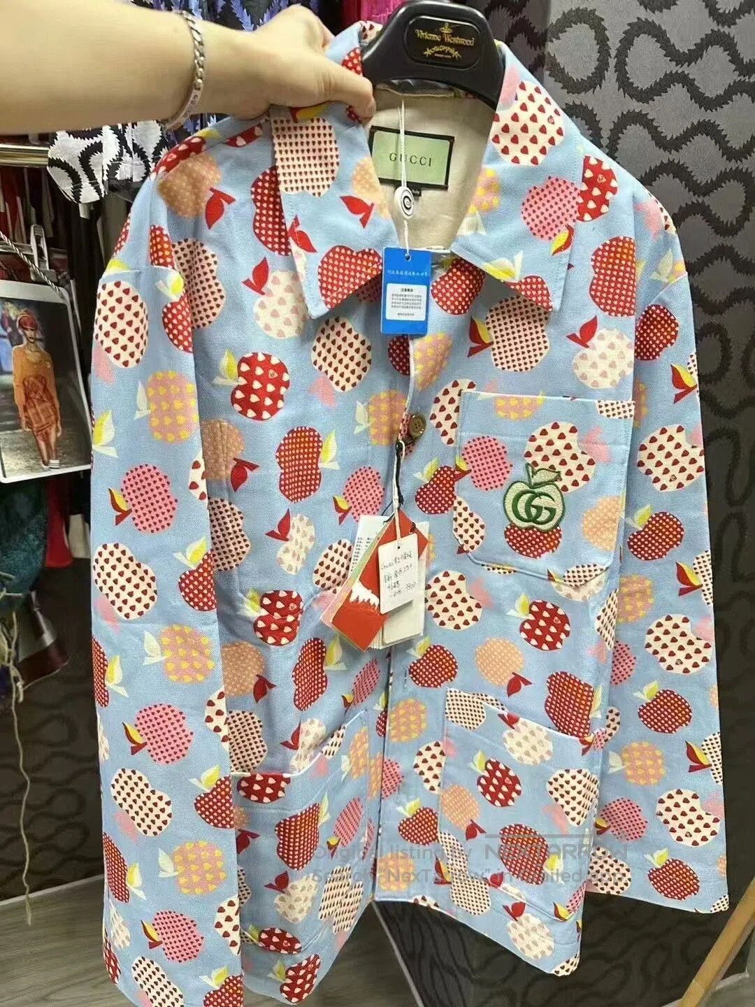 Gucci gucci men's apple print jacket. Size US M / EU 48-50 / 2 - 1 Thumbnail