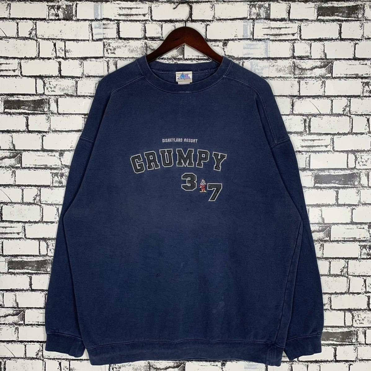 Cartoon Network × Disney × Vintage Vintage Disneyland Resort Embroidery Sweatshirt Crewneck Size US XL / EU 56 / 4 - 1 Thumbnail