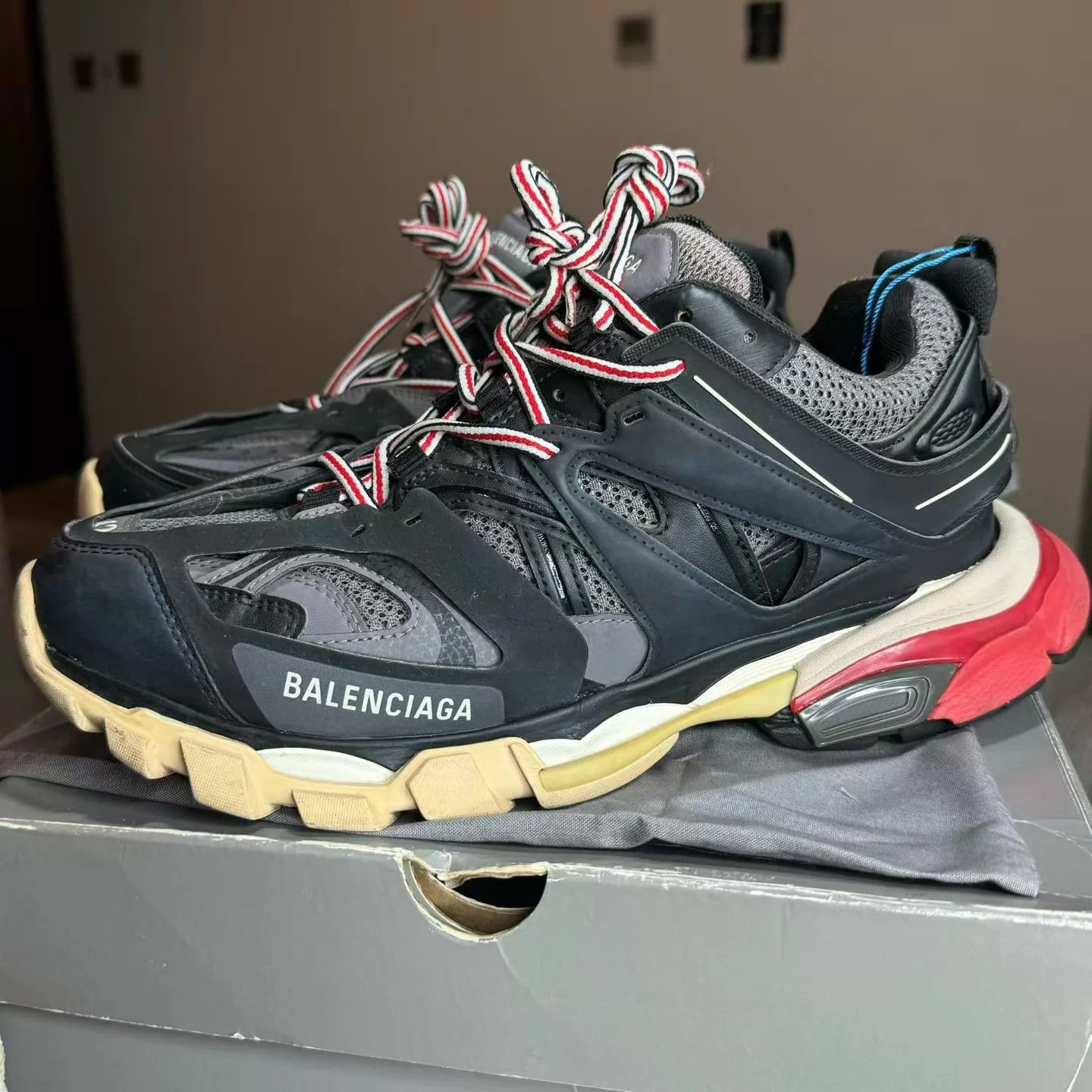 Balenciaga Balenciaga Track 42 98 New Original Box Dust Bag Size US 9 / EU 42 - 1 Thumbnail