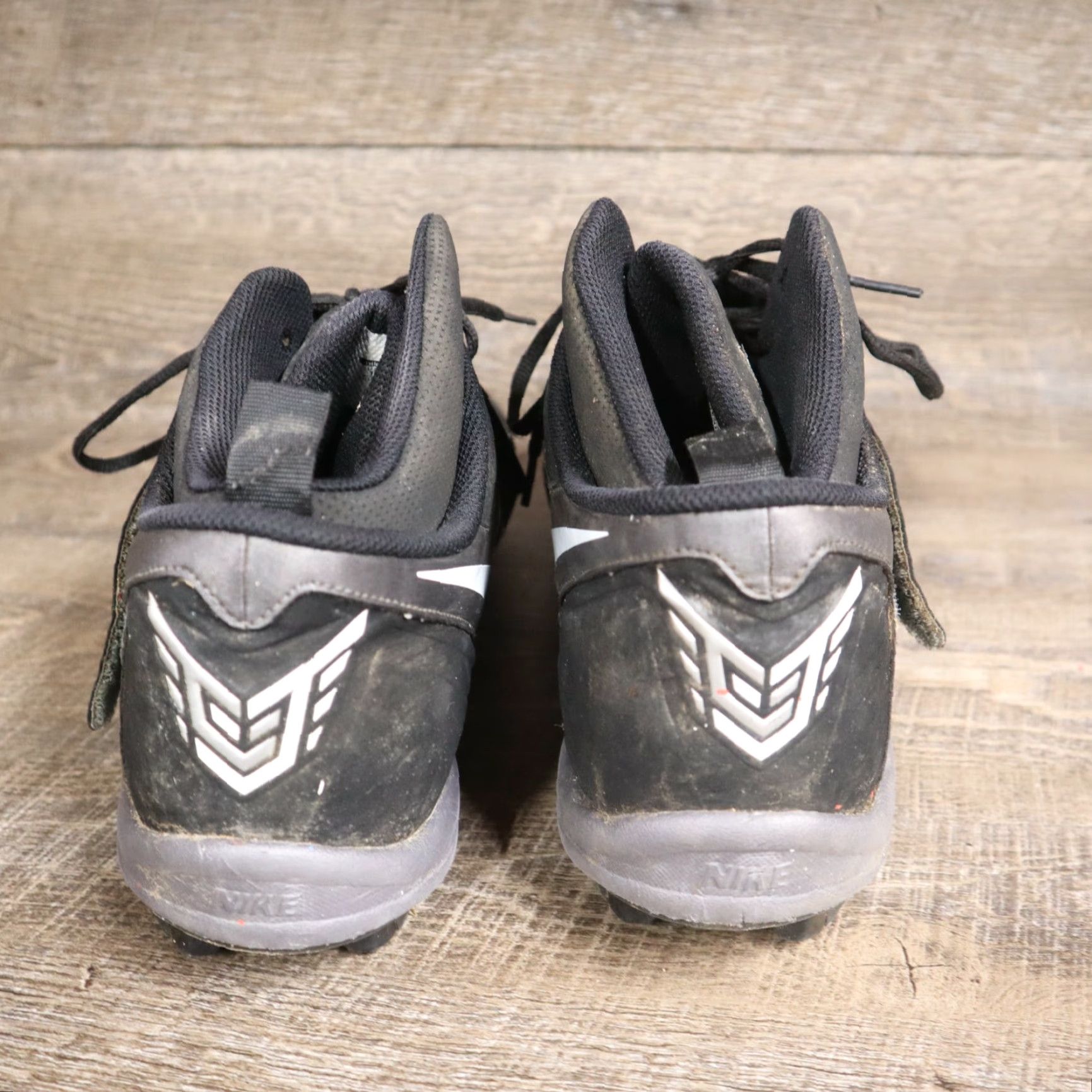 Nike Nike CJ81 Strike Football Cleats Lace Up Mens 15 Black Gray 596568-009 Football Shoes Nike Strike Shoes 2013 Mens Cleats Size 46 - 5 Thumbnail