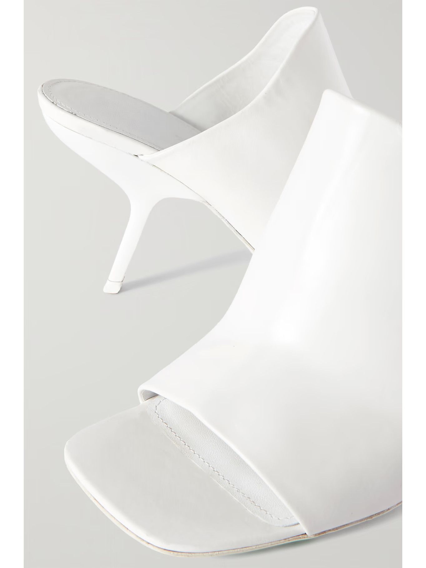 Salvatore Ferragamo o1y0426 Mules in White Size US 5.5 / IT 35.5 - 3 Thumbnail