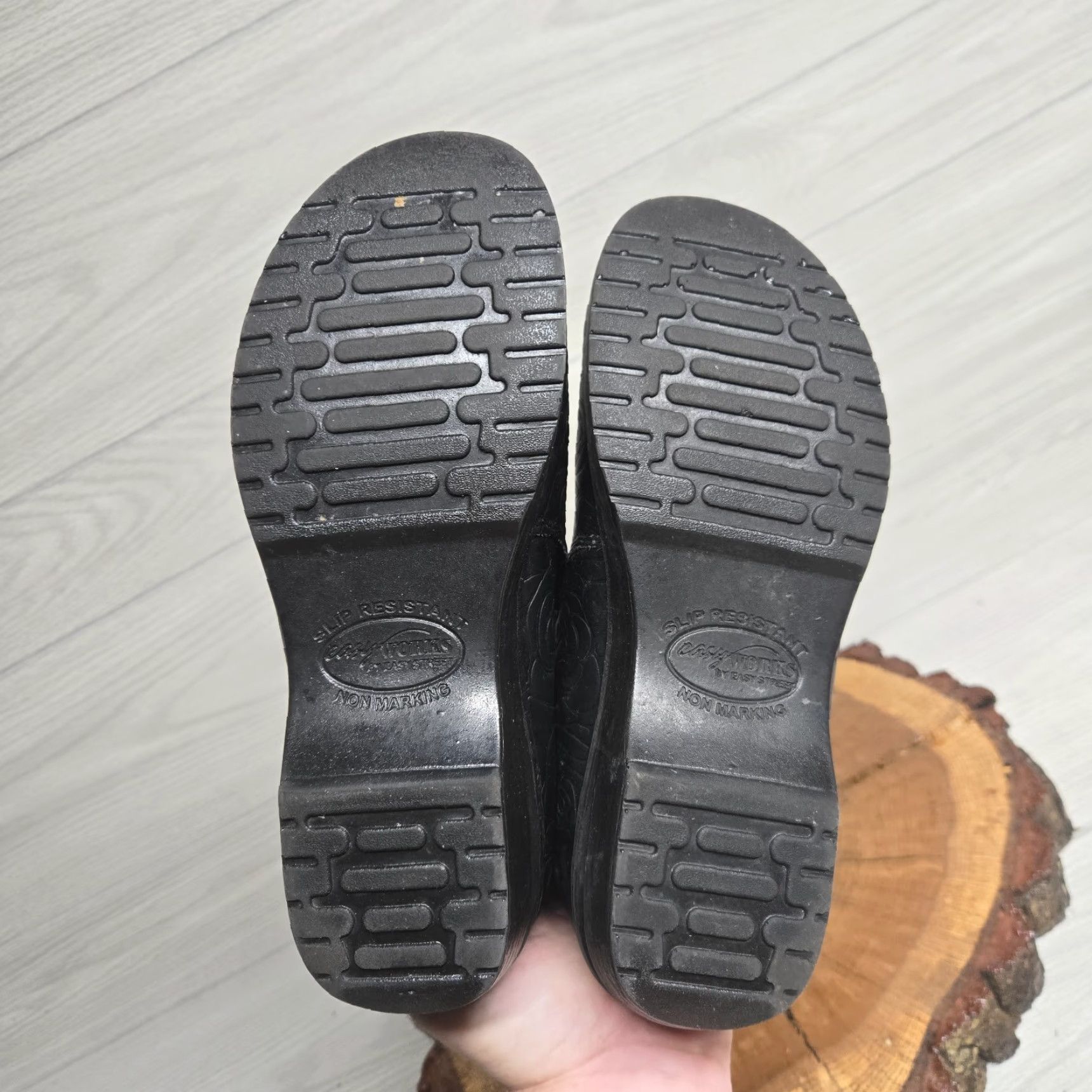 Vintage VINTAGE Easy Street Lyndee Black Clogs Women's Size 8 Non-Slip Casual Footwear Size US 8 / IT 38 - 6 Thumbnail