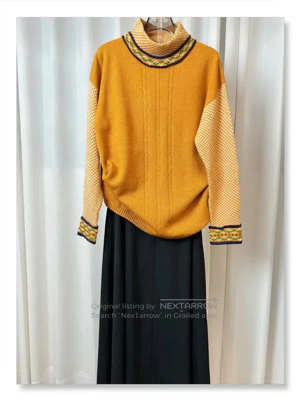 Dior Dior Women's Yellow Wool Pullover Sweater . Size XXS / US 00 / IT 34 - 2 Thumbnail