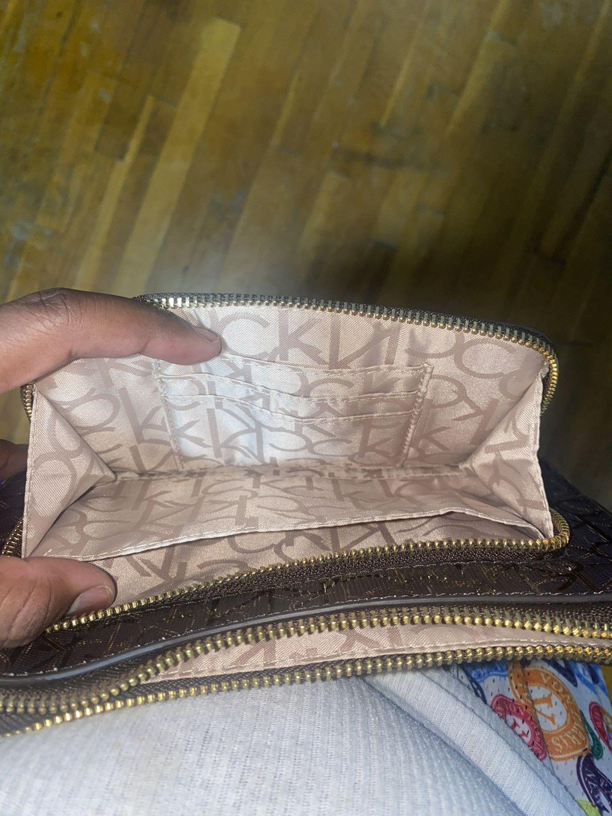 Calvin Klein New Calvin Klein bag for 30% off Size 30 - 5 Thumbnail