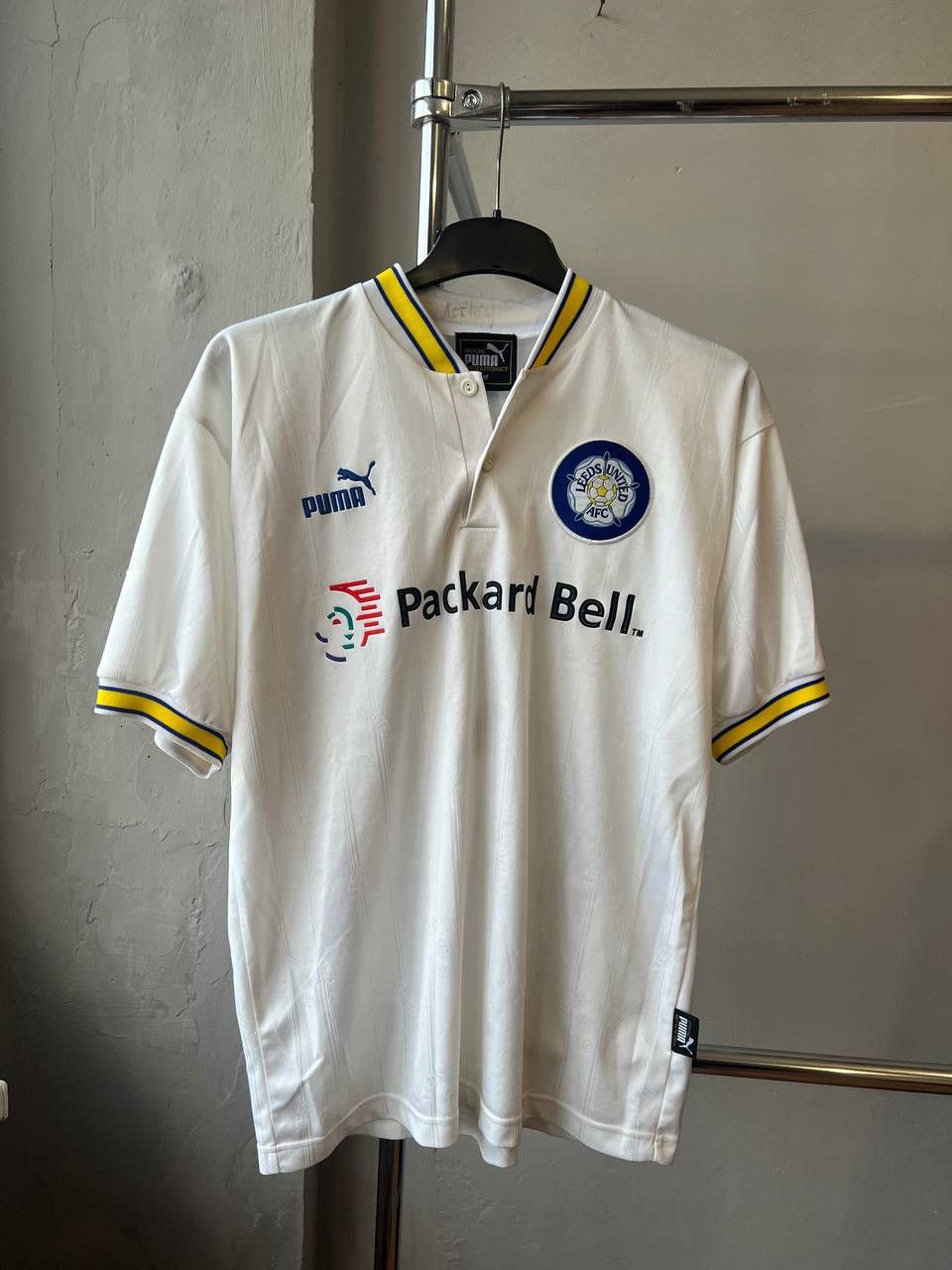 Puma 1996/98 LEEDS UNITED #7 SHARPE HOME SOCCER JERSEY SHIRT M Size US M / EU 48-50 / 2 - 2 Thumbnail