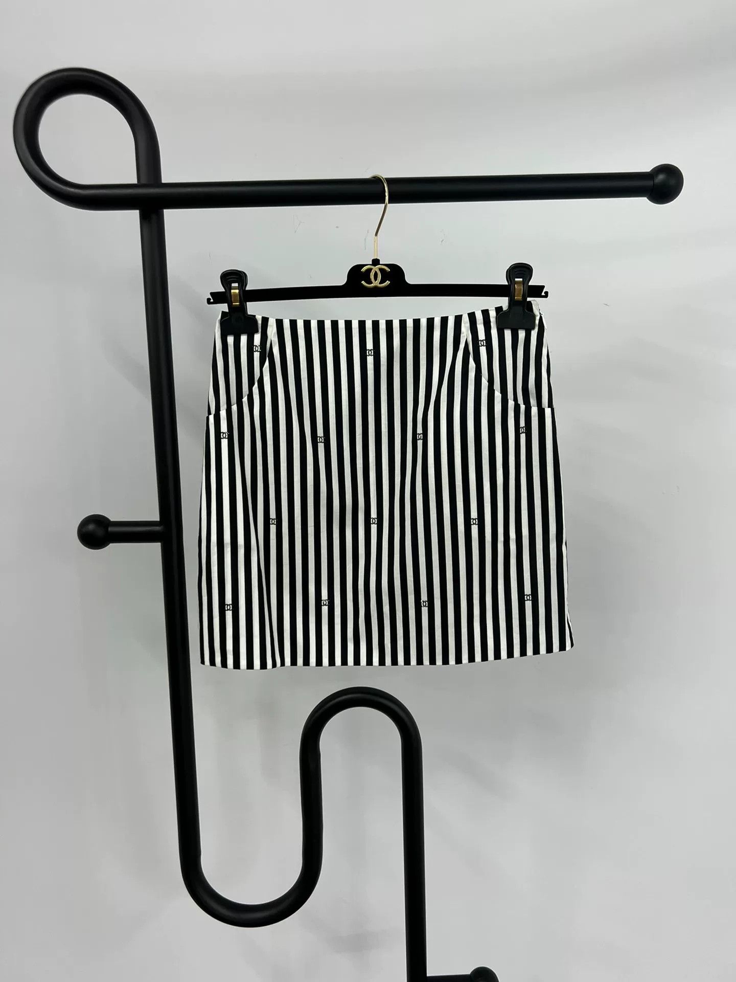 Chanel Chanel 24M Stripe CC Crystal Skirt Size US 36 / EU 52 - 1 Thumbnail