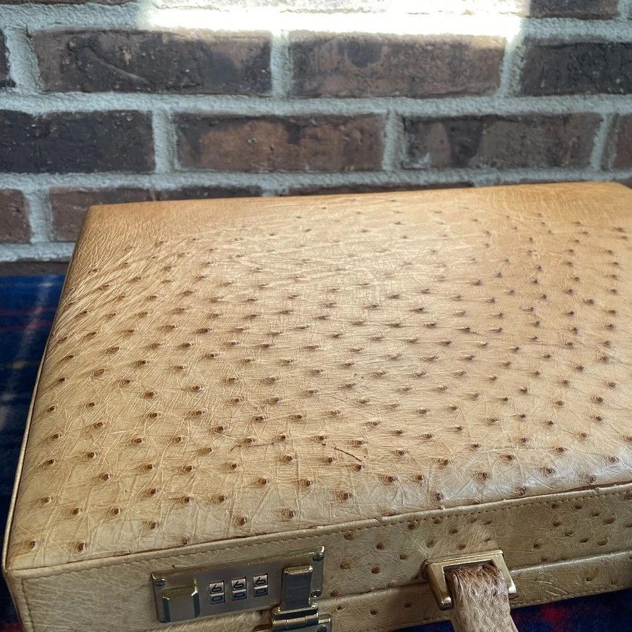Other 1980s LUXURY OSTRICH SKIN HARDSIDE MACBOOK BRIEFCASE R$3248 Size ONE SIZE - 21 Thumbnail