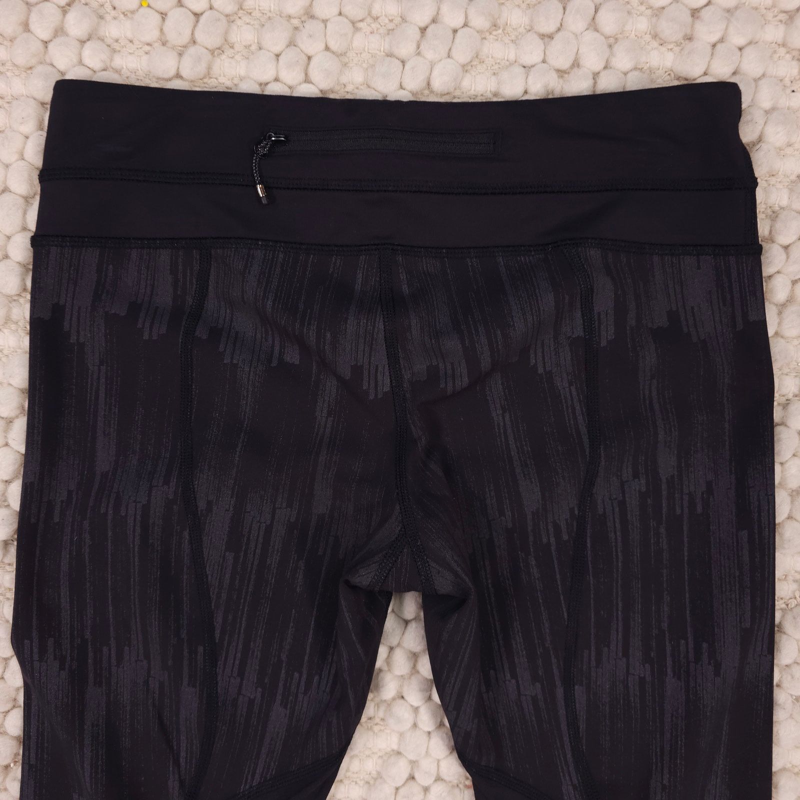 Lululemon Lululemon Run Inspire Crop II Full-On Luxtreme Black Gray 6 Size 28" / US 6 / IT 42 - 5 Thumbnail