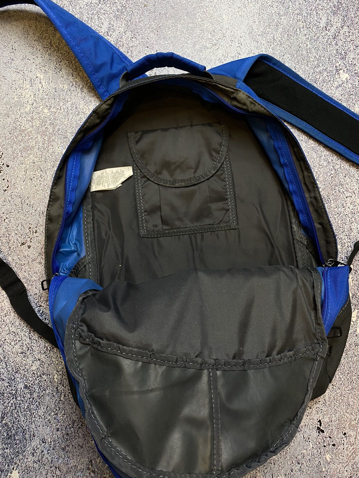 Nike × Vintage 💥VINTAGE NIKE SWOOSH BACKPACK Y2K Size ONE SIZE - 14 Thumbnail