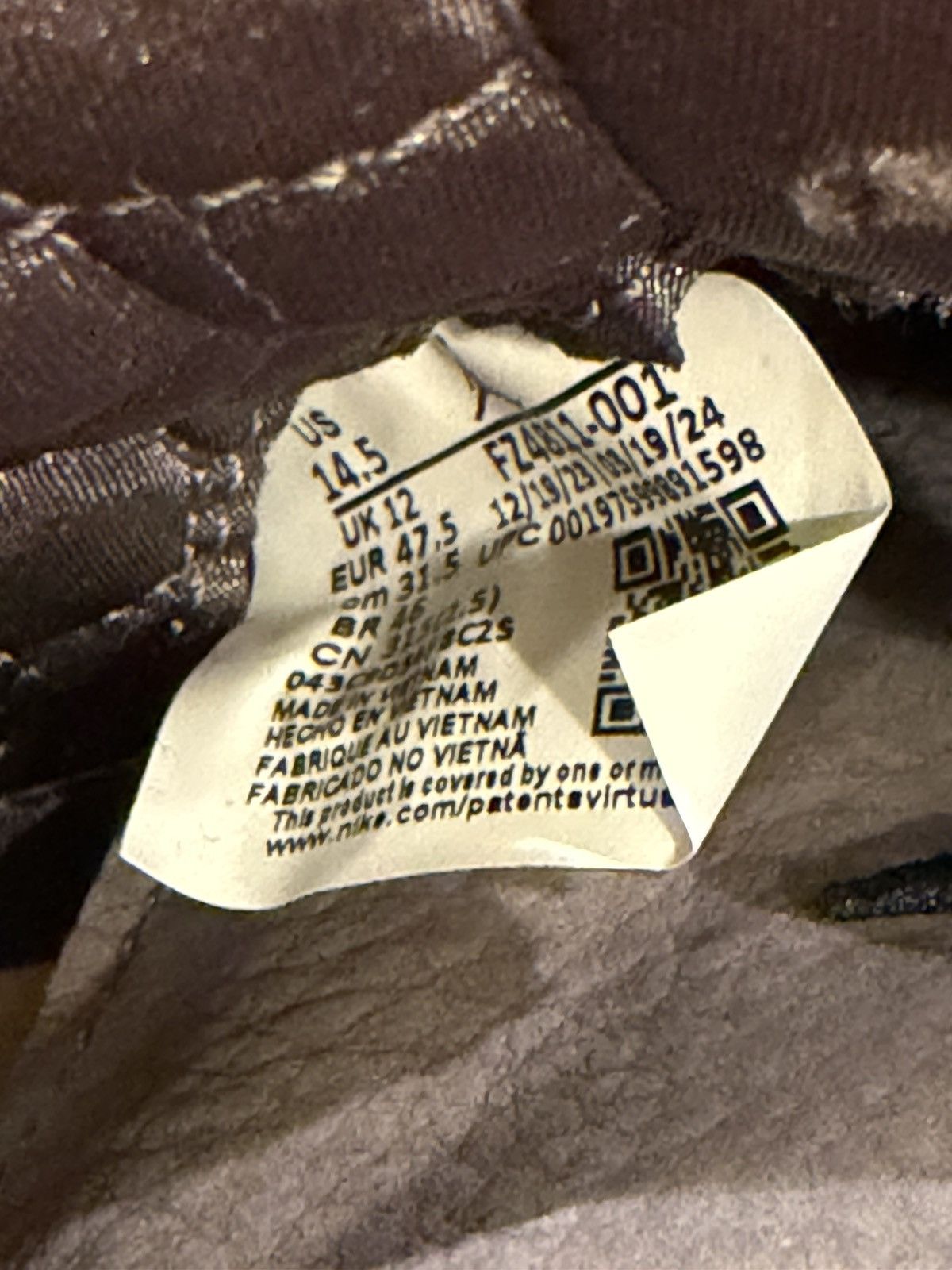 Jordan Brand Jordan 3 Retro ‘A Ma Maniere While You Were Sleeping’ Size US 13 / EU 46 - 8 Thumbnail