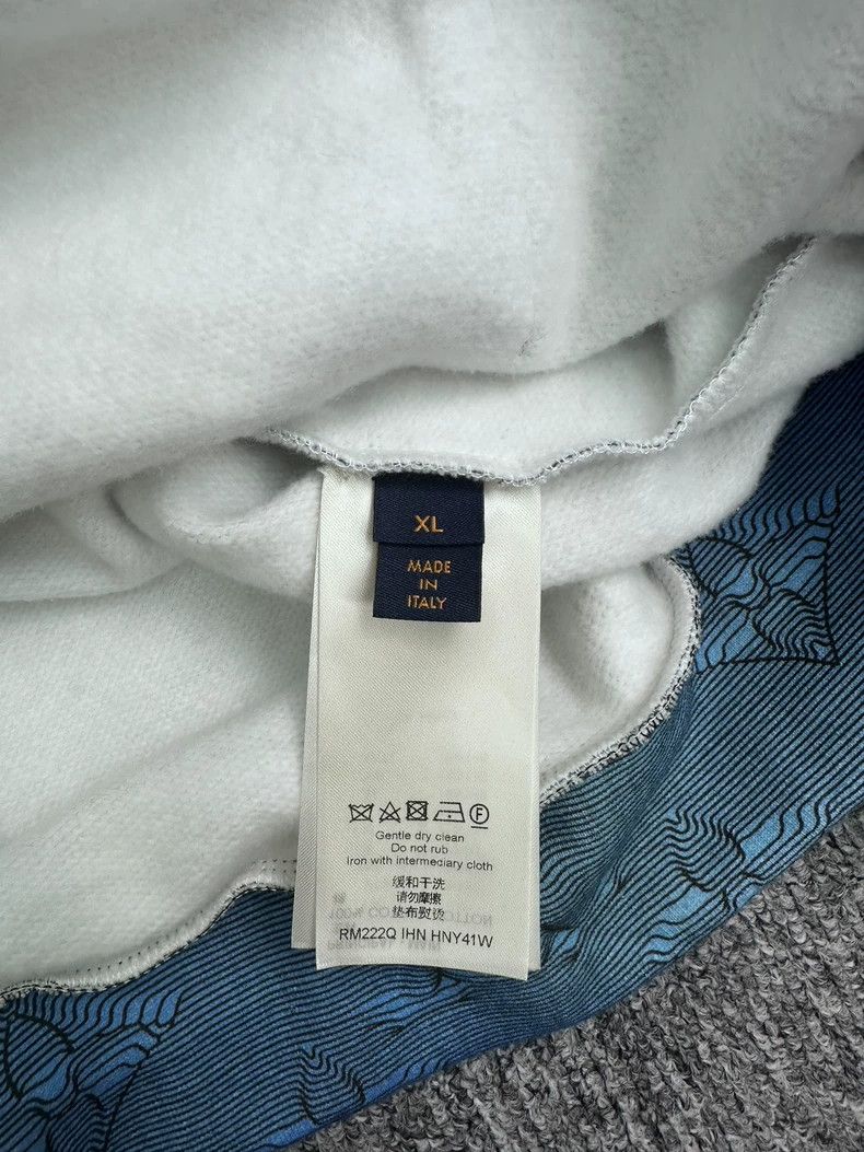 Louis Vuitton LOUIS VUITTON Blue Gradient Full Logo Hoodie Size US XL / EU 56 / 4 - 4 Thumbnail
