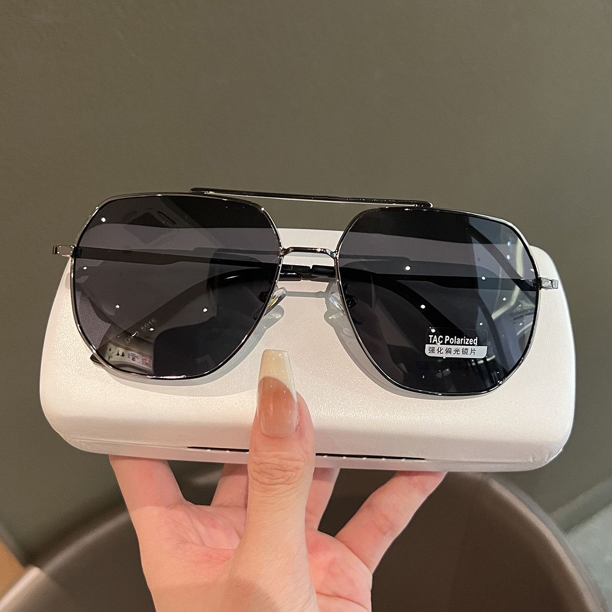 VIBE New Trend Street ins style custom avant-garde sunglasses Size ONE SIZE - 1 Thumbnail