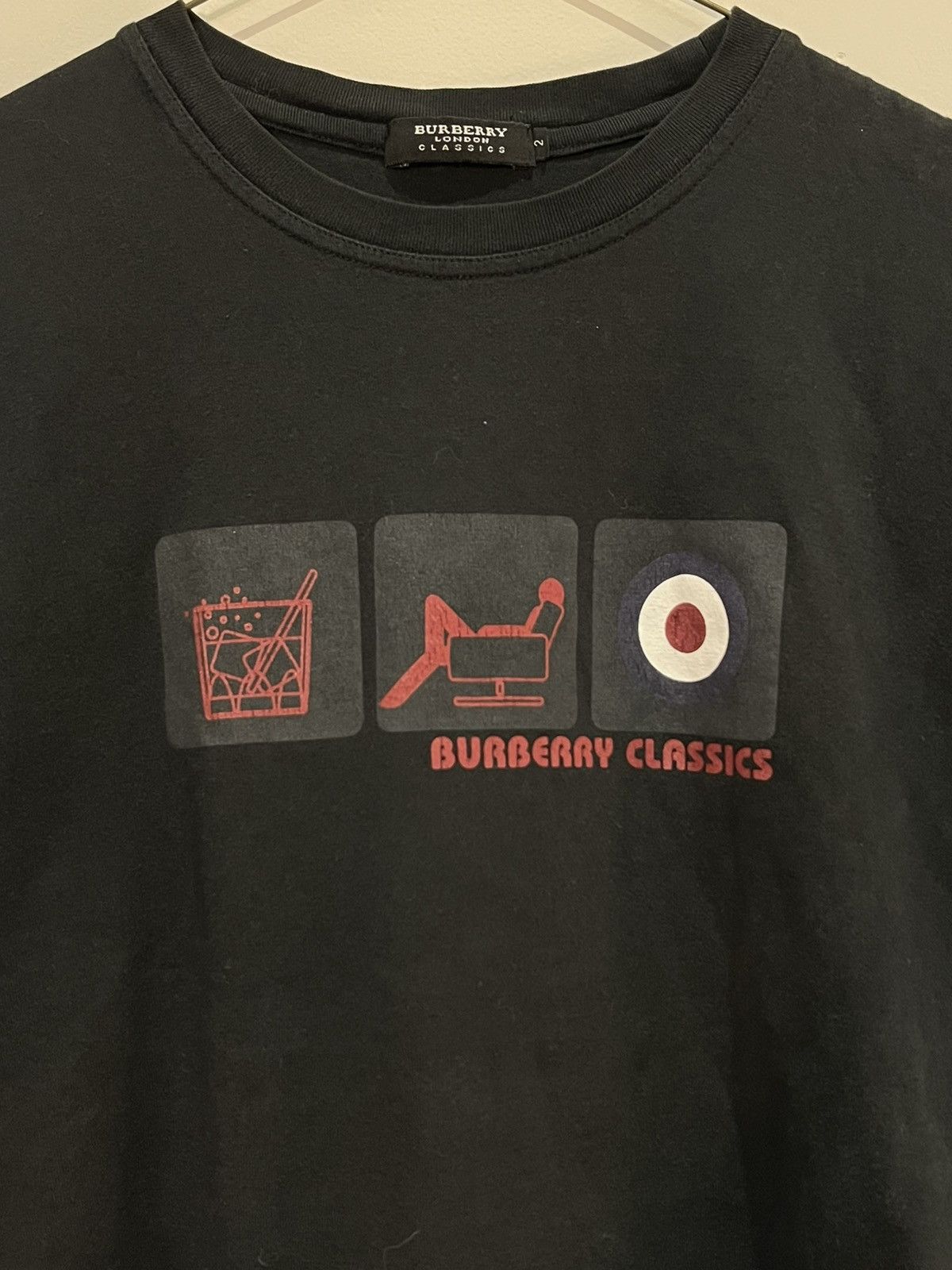 Burberry Burberry Classics Black Graphic T-shirt Size US M / EU 48-50 / 2 - 3 Thumbnail