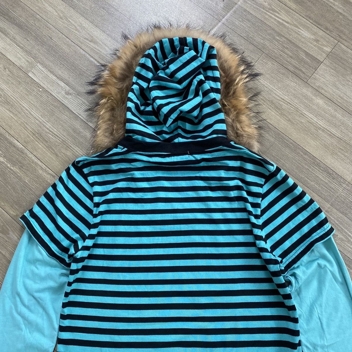 Le Grande Bleu (L.G.B.) 2000s Beauty Beast Stripe Skulls Grunge Lgb Style Fur Hoodie Size US S / EU 44-46 / 1 - 11 Thumbnail