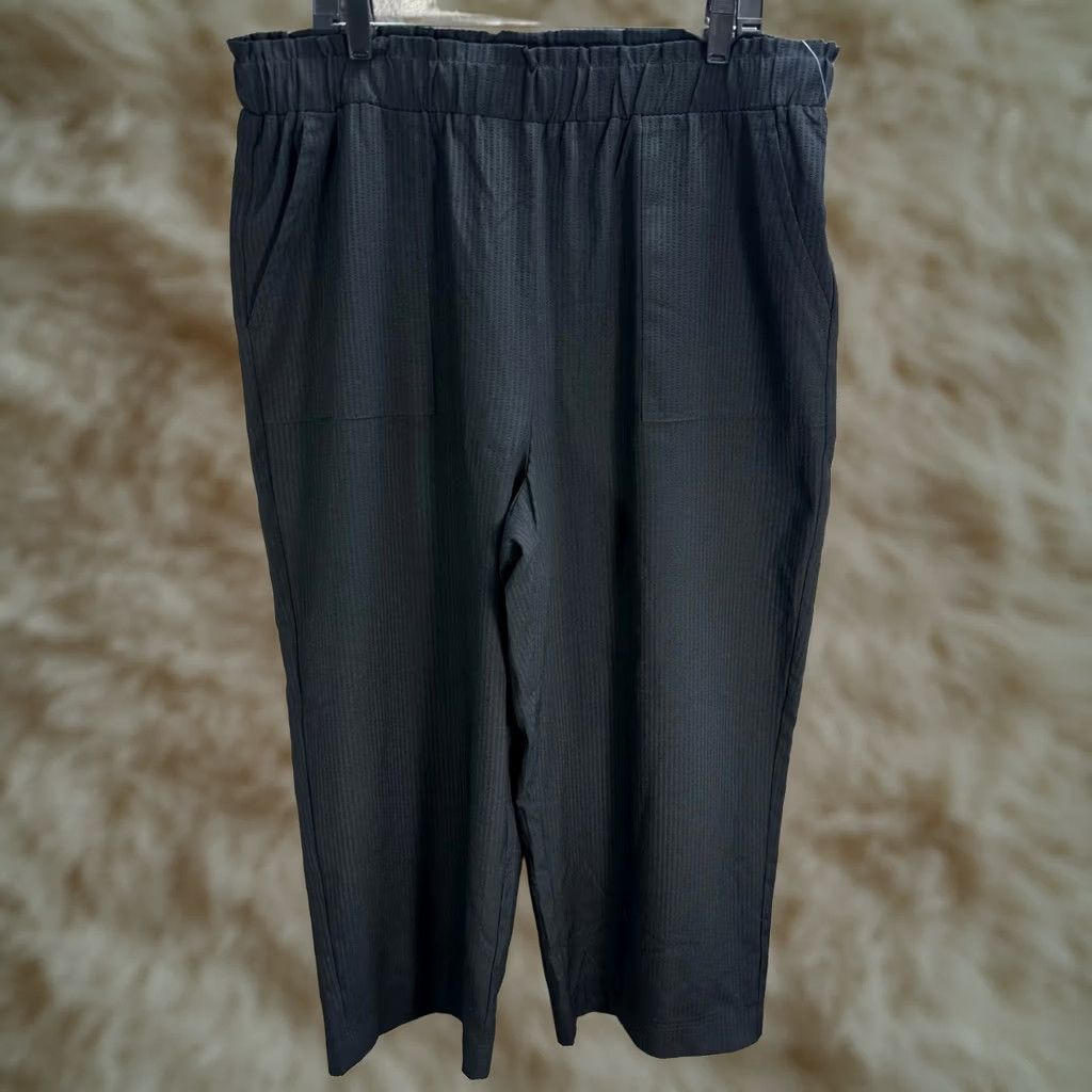 Vintage BAF Black Pull On Cropped Pants High Rise Wide Leg Sz 22 NWT Womens Size 40" / US 18 - 1 Thumbnail