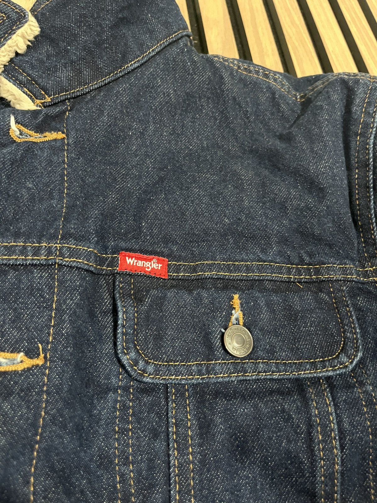 Wrangler MENS DENIM WRANGLER JACKET Size US L / EU 52-54 / 3 - 2 Thumbnail