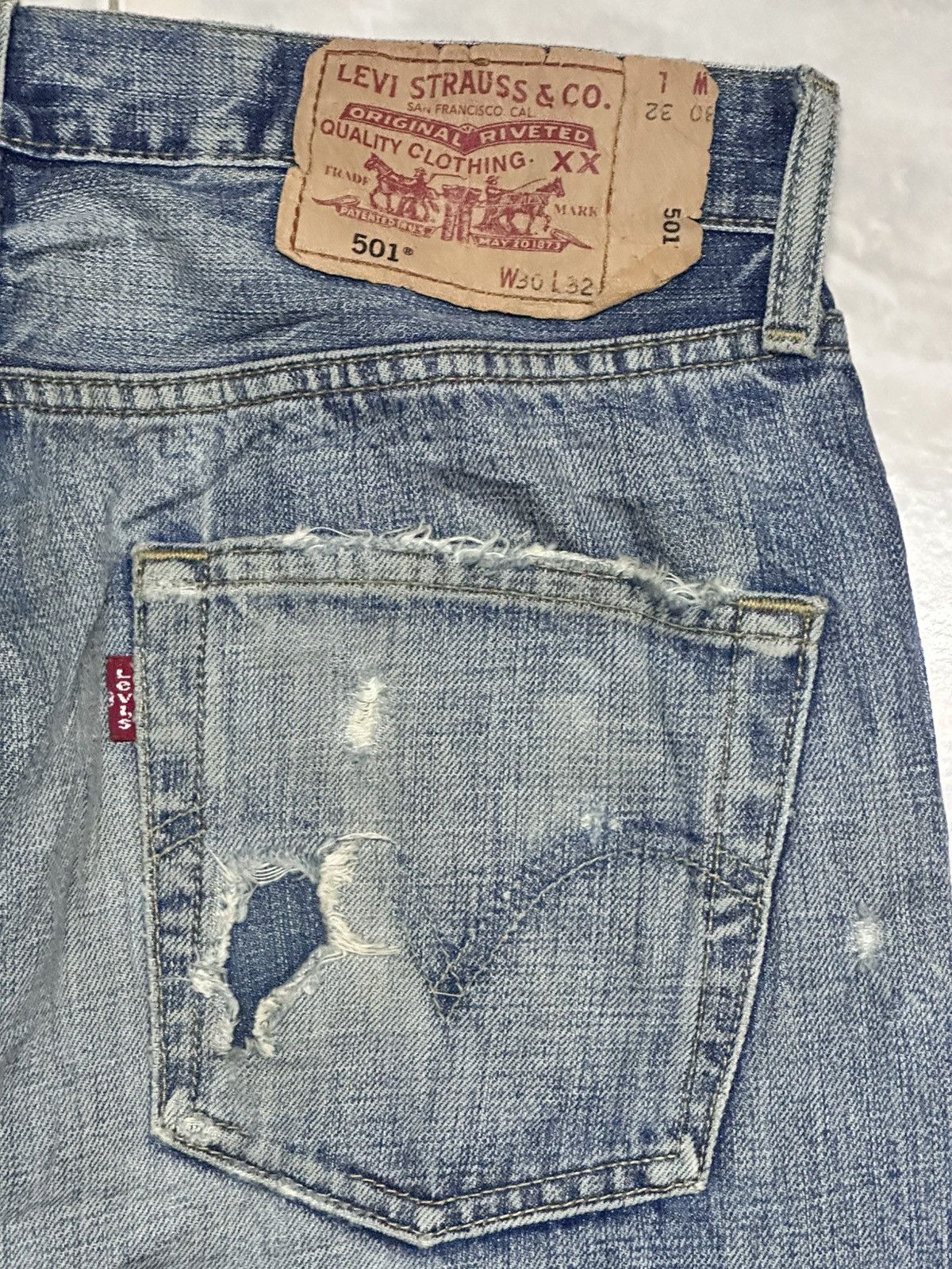 Levi's Levis 501 Vintage 90's Distressed & Faded Style Baggy Loose Size US 31 - 7 Thumbnail