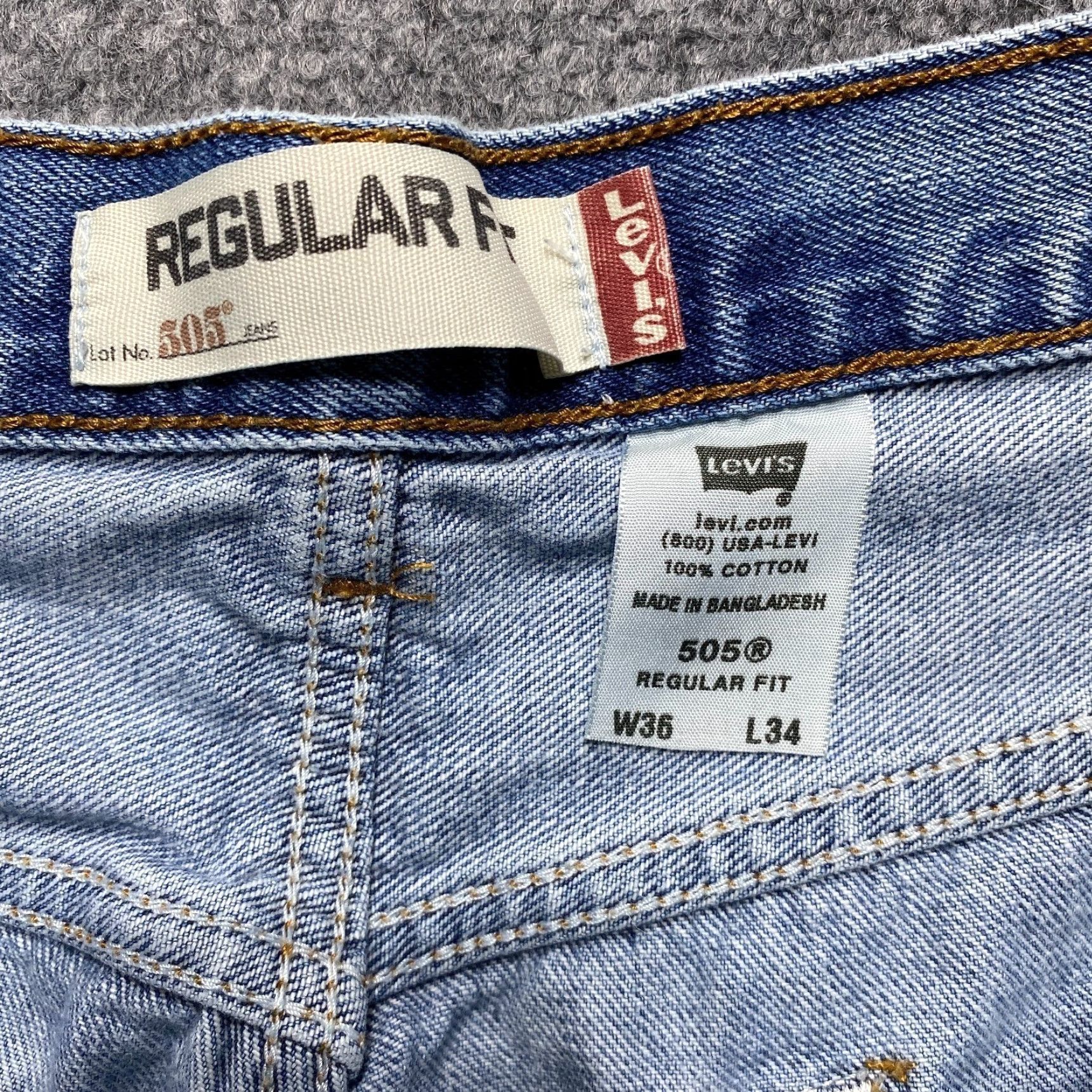 Levi's Levi's 505 Denim Shorts Mens 36 Blue Regular Fit Cutoff Raw Hem Medium Wash Bermuda 90s Grunge Casual Womens? No, Mens Size US 36 / EU 52 - 6 Thumbnail