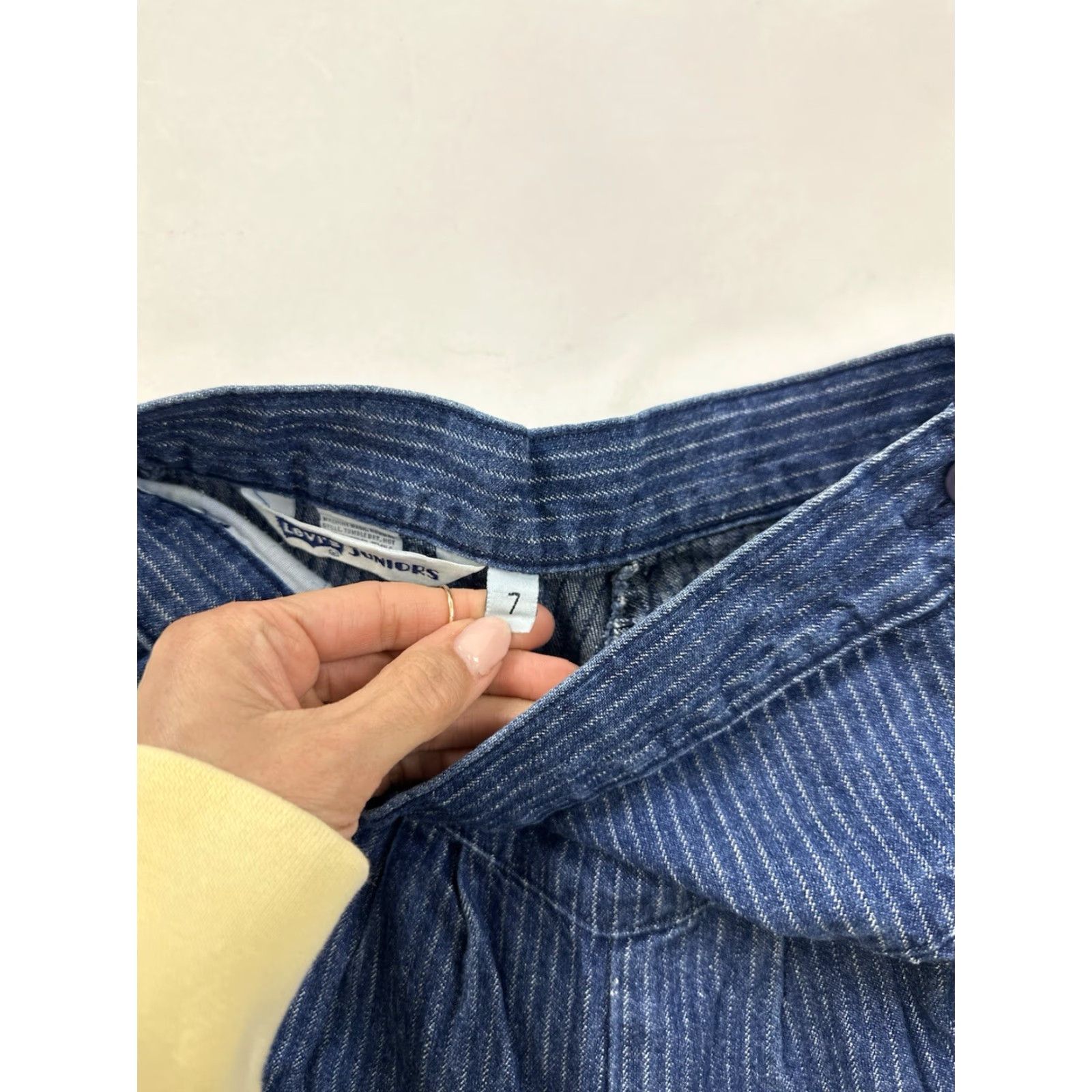 Levi's VINTAGE Levi's Jeans Womens 24 Blue Pleated Denim 70s USA Size 42" / US 20 - 5 Thumbnail