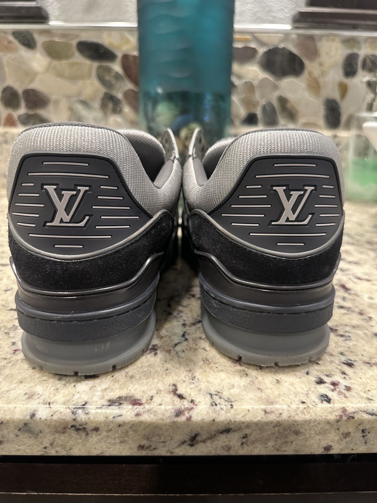 Louis Vuitton LOUIS VUITTON GREY WOOL BLACK LOW TOP TRAINERS SNEAKERS Size US 6.5 / EU 39-40 - 6 Thumbnail