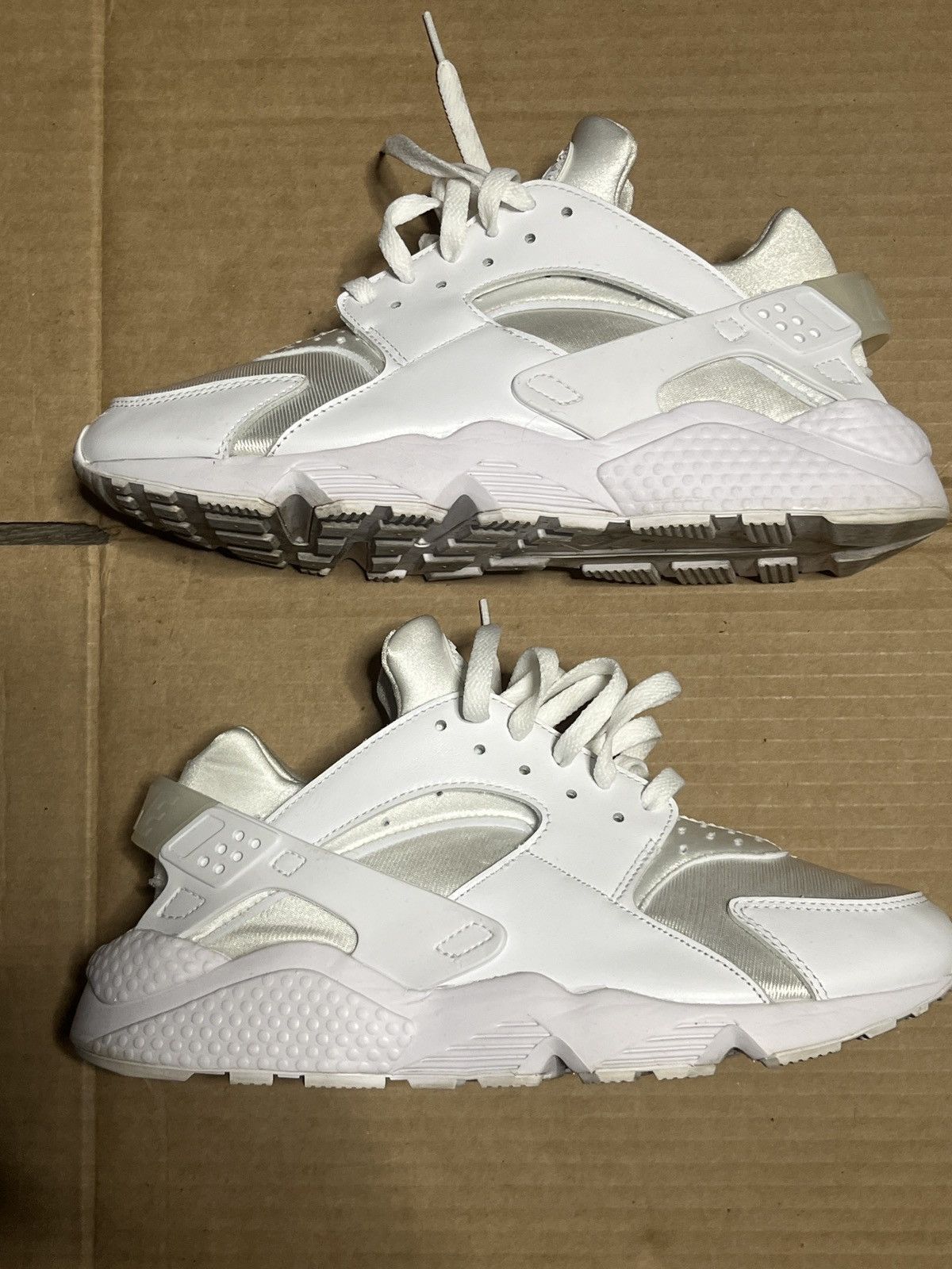 Nike Nike Air Huarache Size US 10.5 / EU 43-44 - 4 Thumbnail