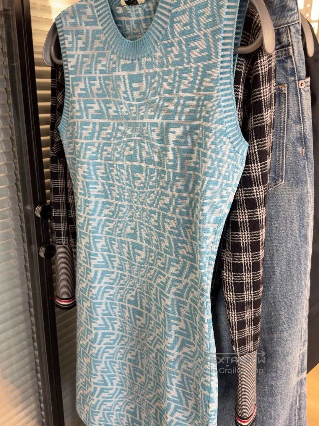 Fendi Fendi Sleeveless Knit Top. Size US S / EU 44-46 / 1 - 1 Thumbnail
