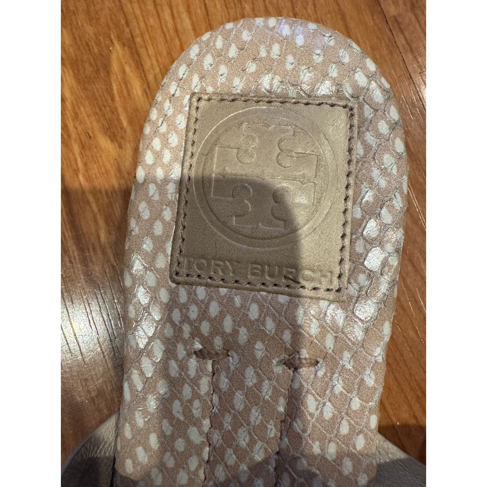Tory Burch Tory Burch Beige/Gold Leather Sandals Size 7M Size US 7 / IT 37 - 2 Thumbnail