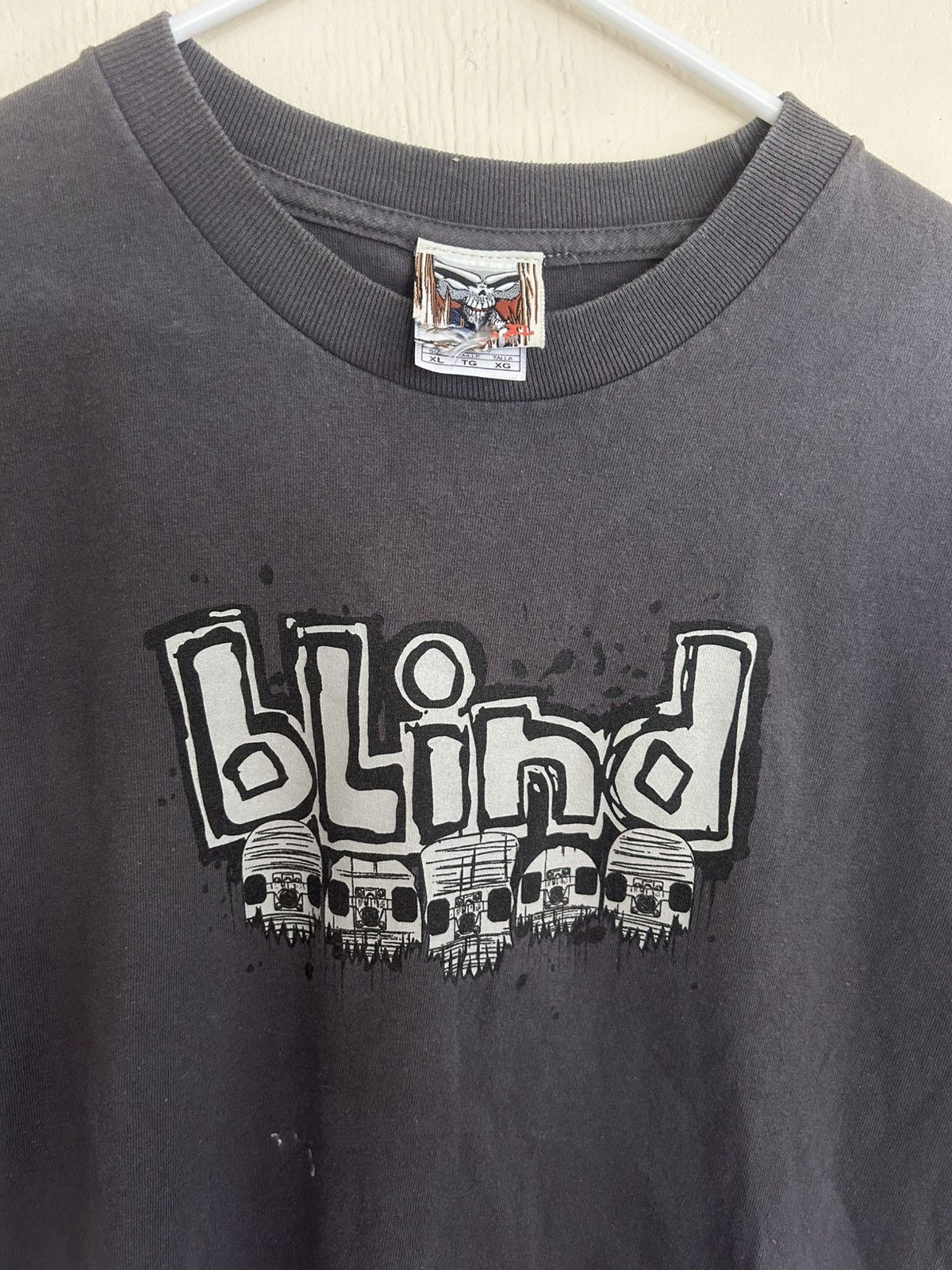 Blind Skateboards Vintage Blind Skateboards Skateboard Skulls Graphic T-shirt Size US L / EU 52-54 / 3 - 4 Thumbnail
