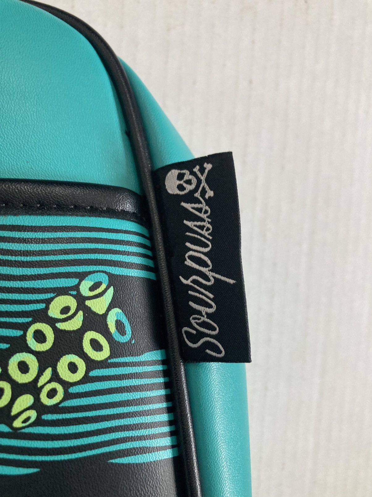 Other SOURPUSS TENTACLED BOWLER BAG PURSE OCTOPUS MERMAID PIN UP Size ONE SIZE - 4 Thumbnail